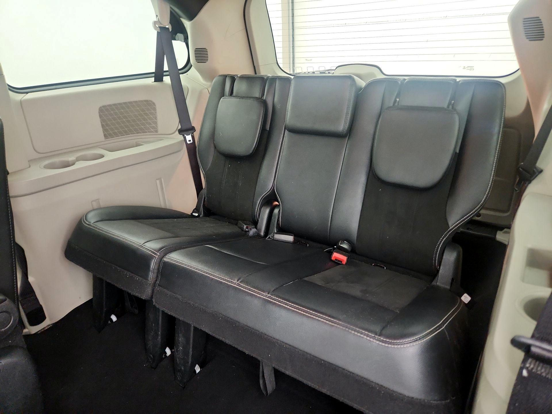 Thumbnail: 2019 Dodge Grand Caravan - 19