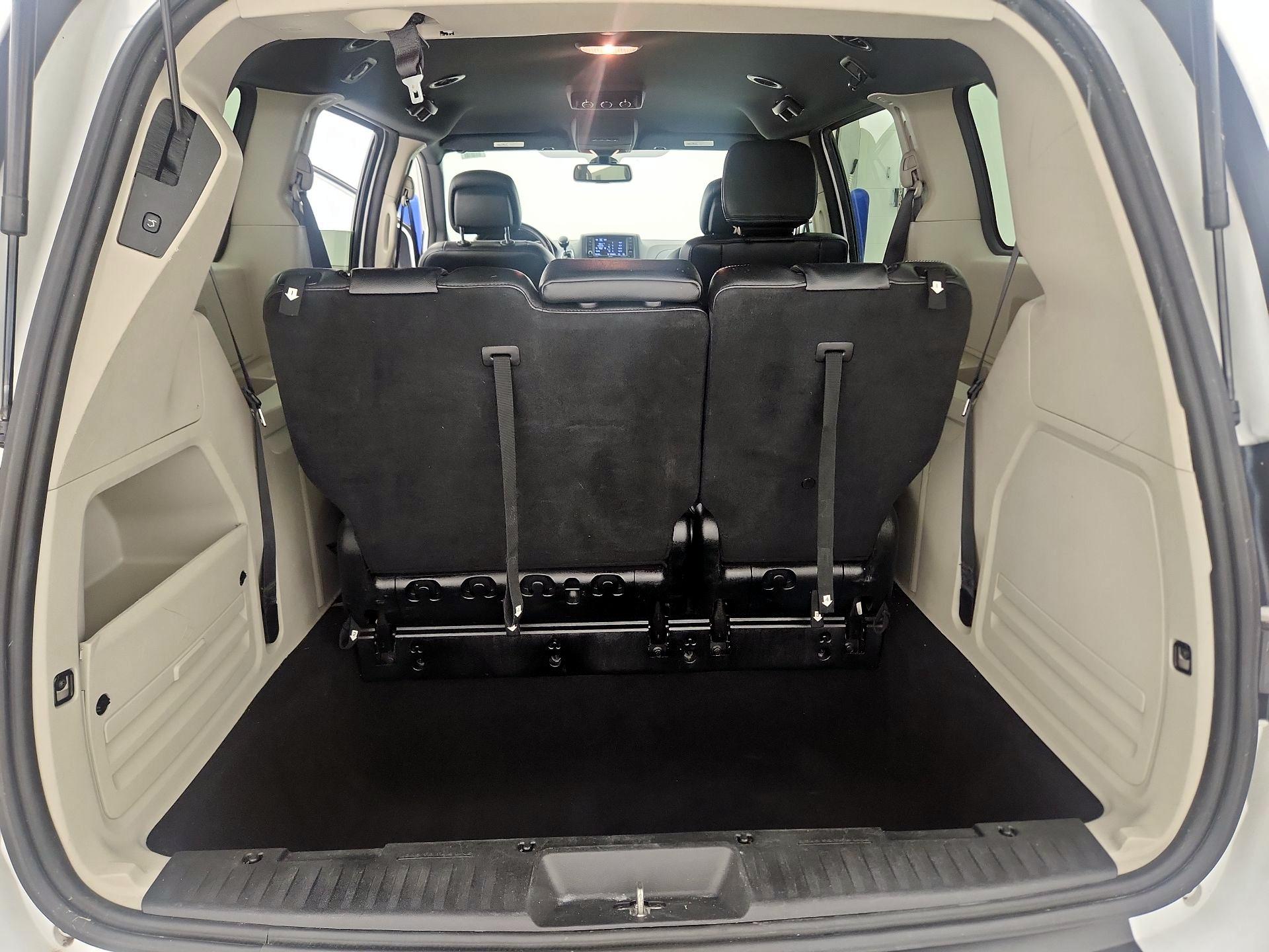 Thumbnail: 2019 Dodge Grand Caravan - 20