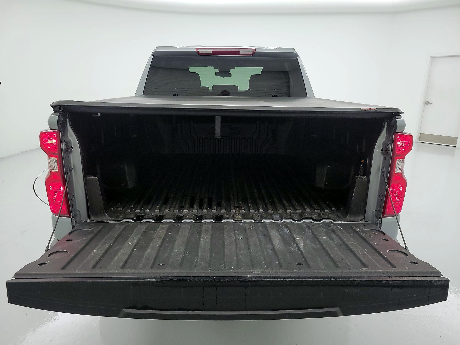 Thumbnail: 2023 Chevrolet Silverado 1500 - 18
