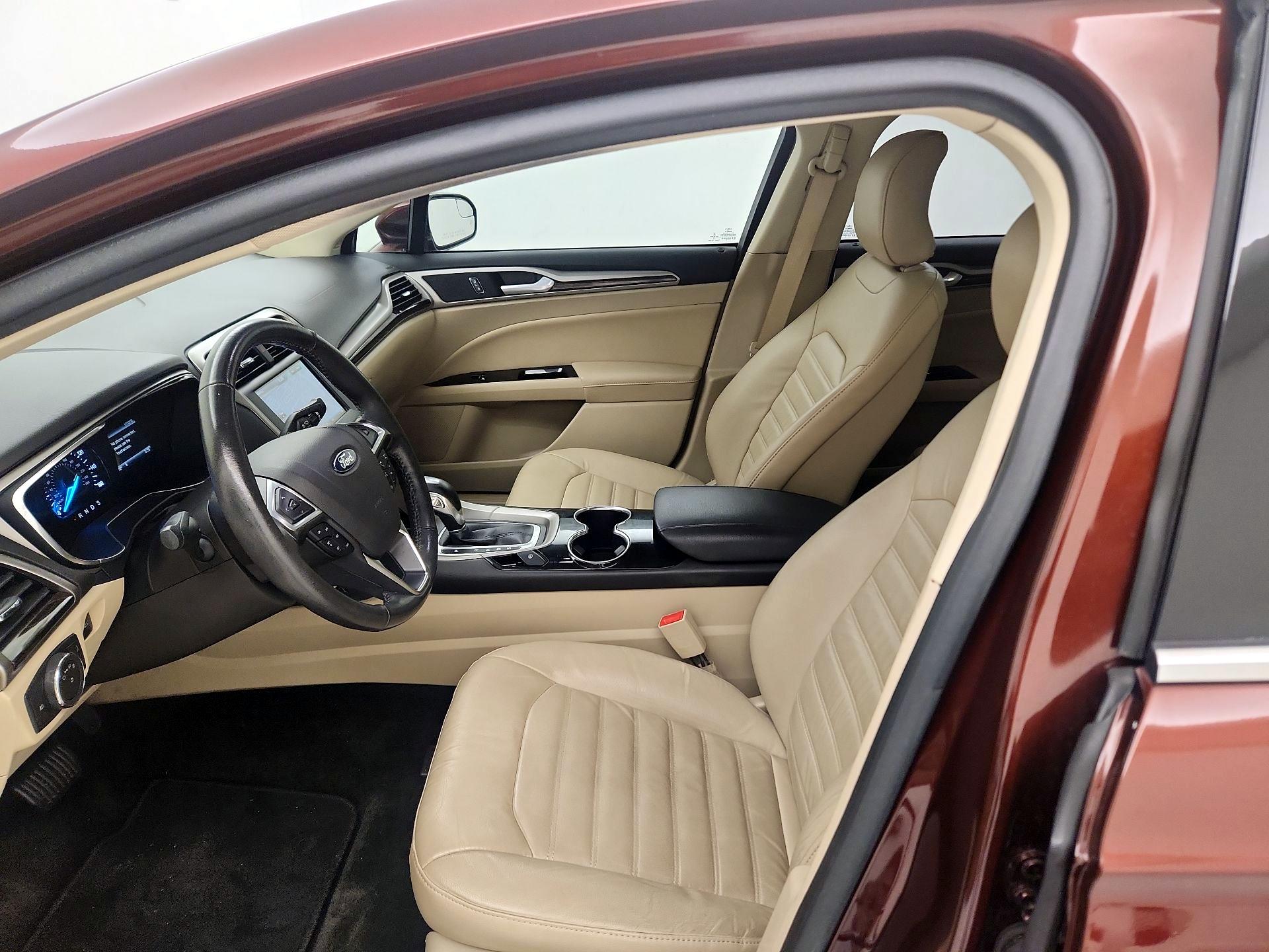 Thumbnail: 2016 Ford Fusion - 11