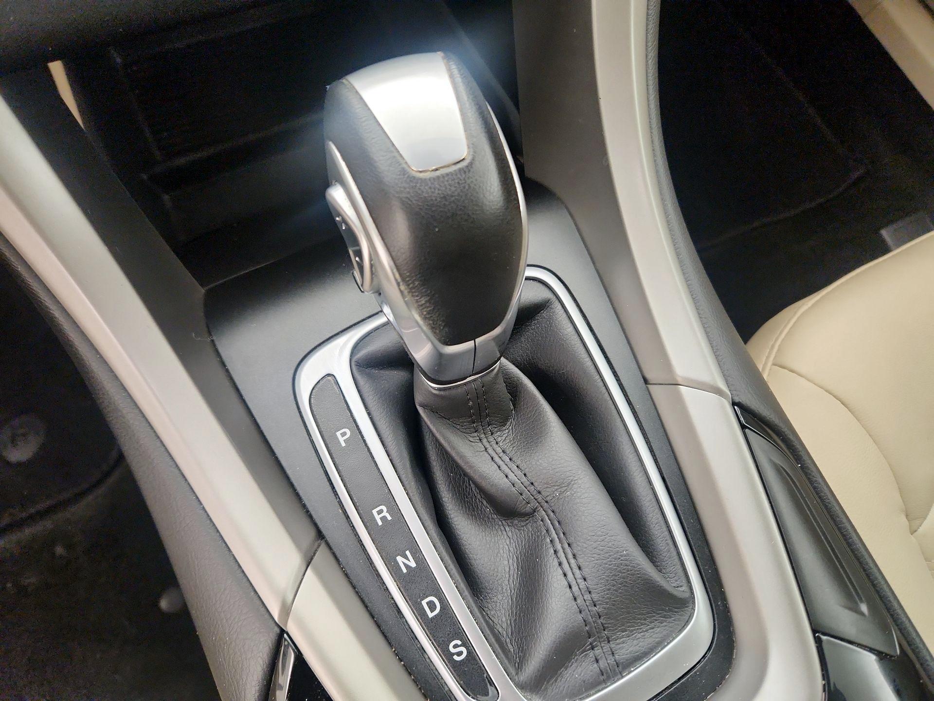 Thumbnail: 2016 Ford Fusion - 18