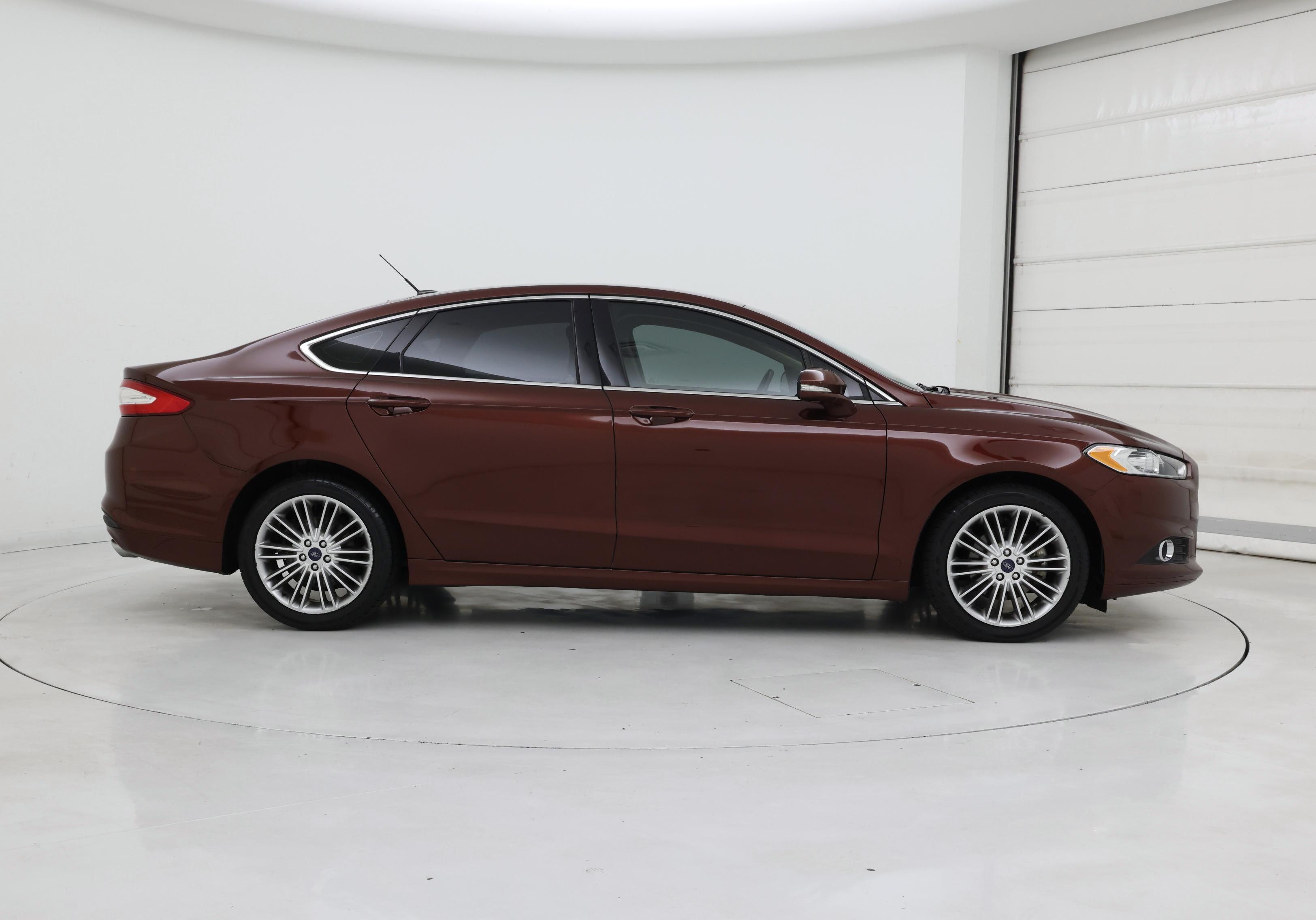 Thumbnail: 2016 Ford Fusion - 7