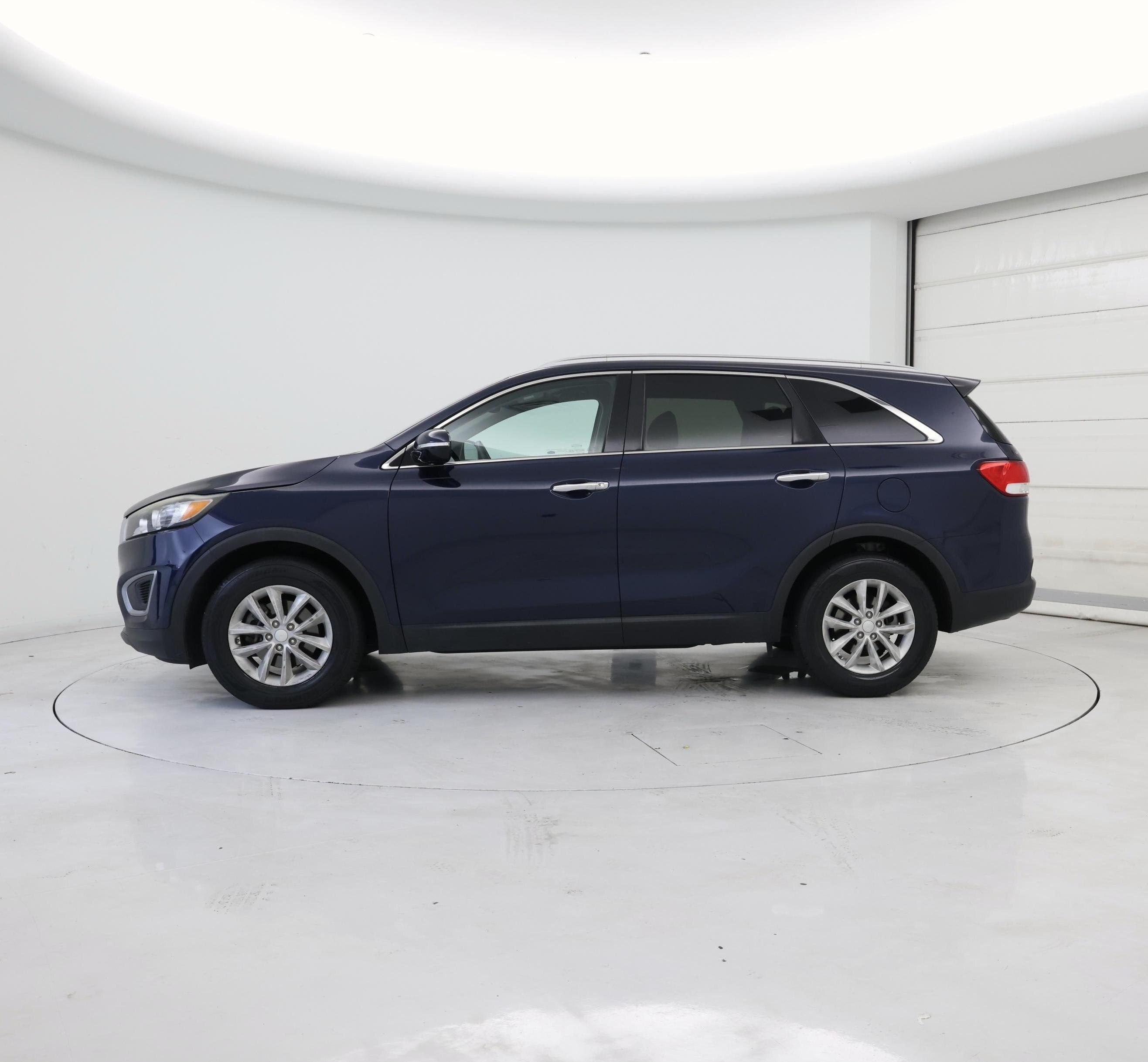 Thumbnail: 2018 Kia Sorento - 3