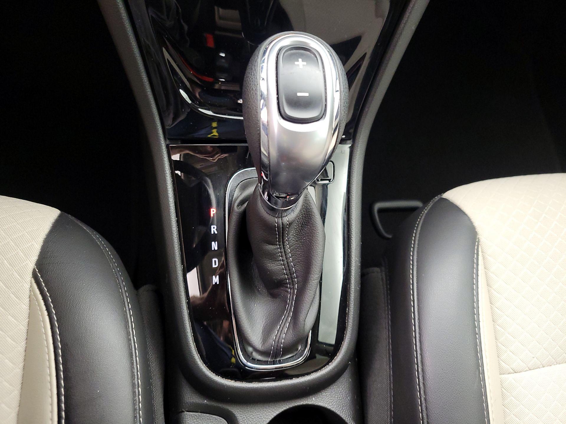 Thumbnail: 2020 Buick Encore - 17