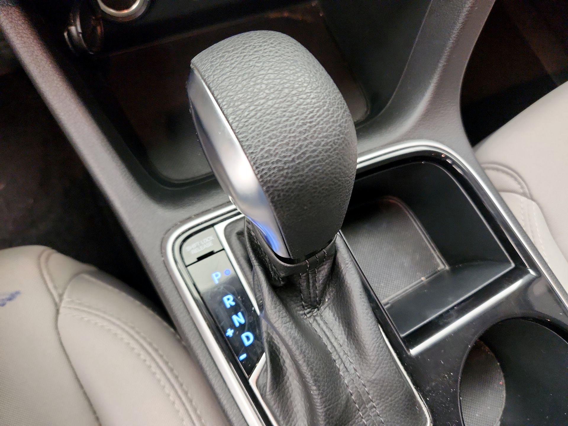 Thumbnail: 2019 Hyundai Sonata - 17