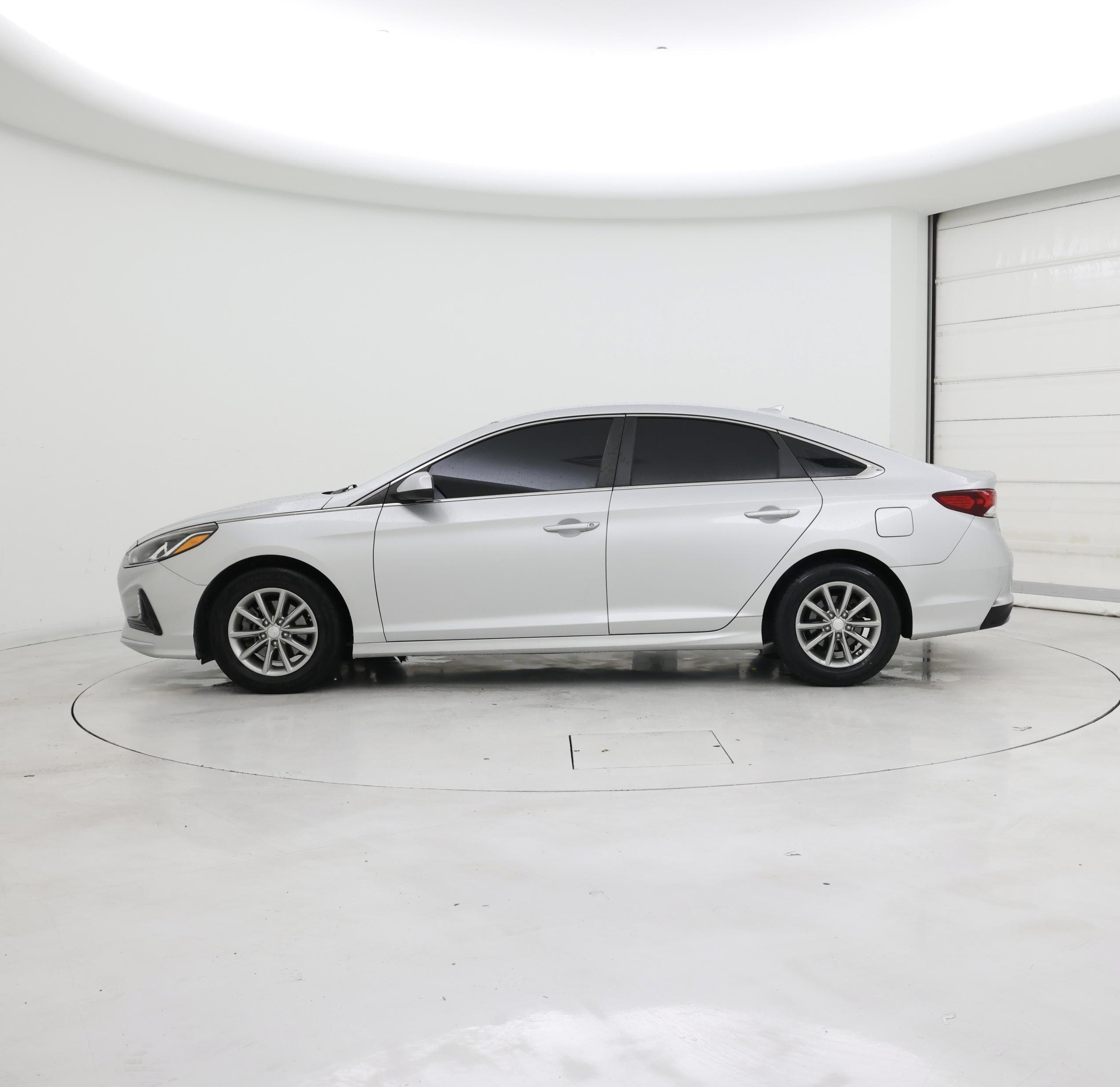 Thumbnail: 2019 Hyundai Sonata - 3