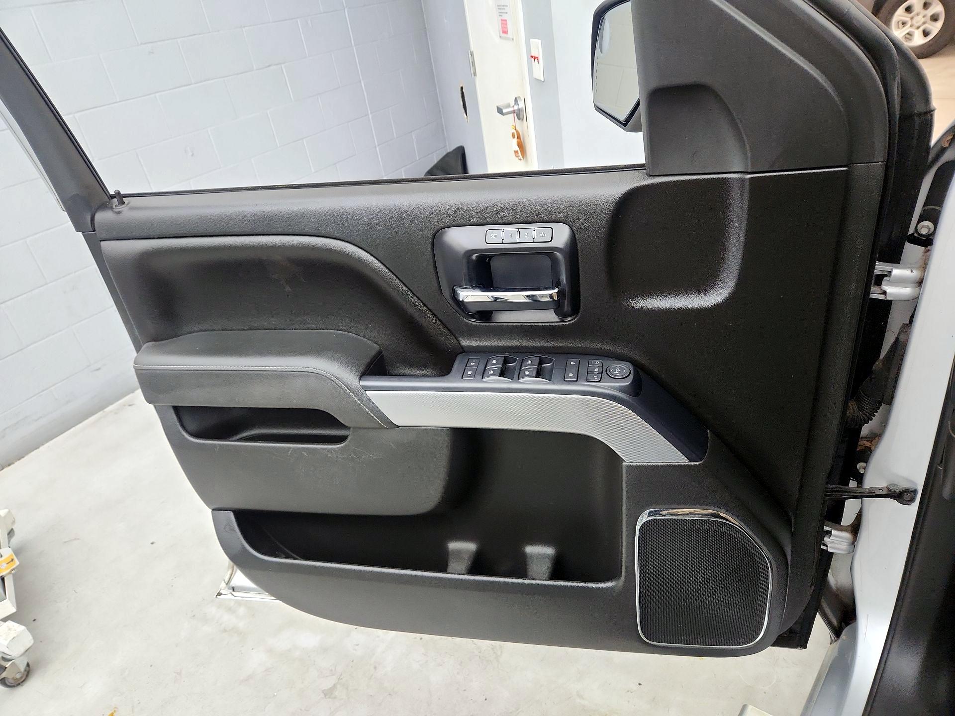 Thumbnail: 2014 Chevrolet Silverado 1500 - 12