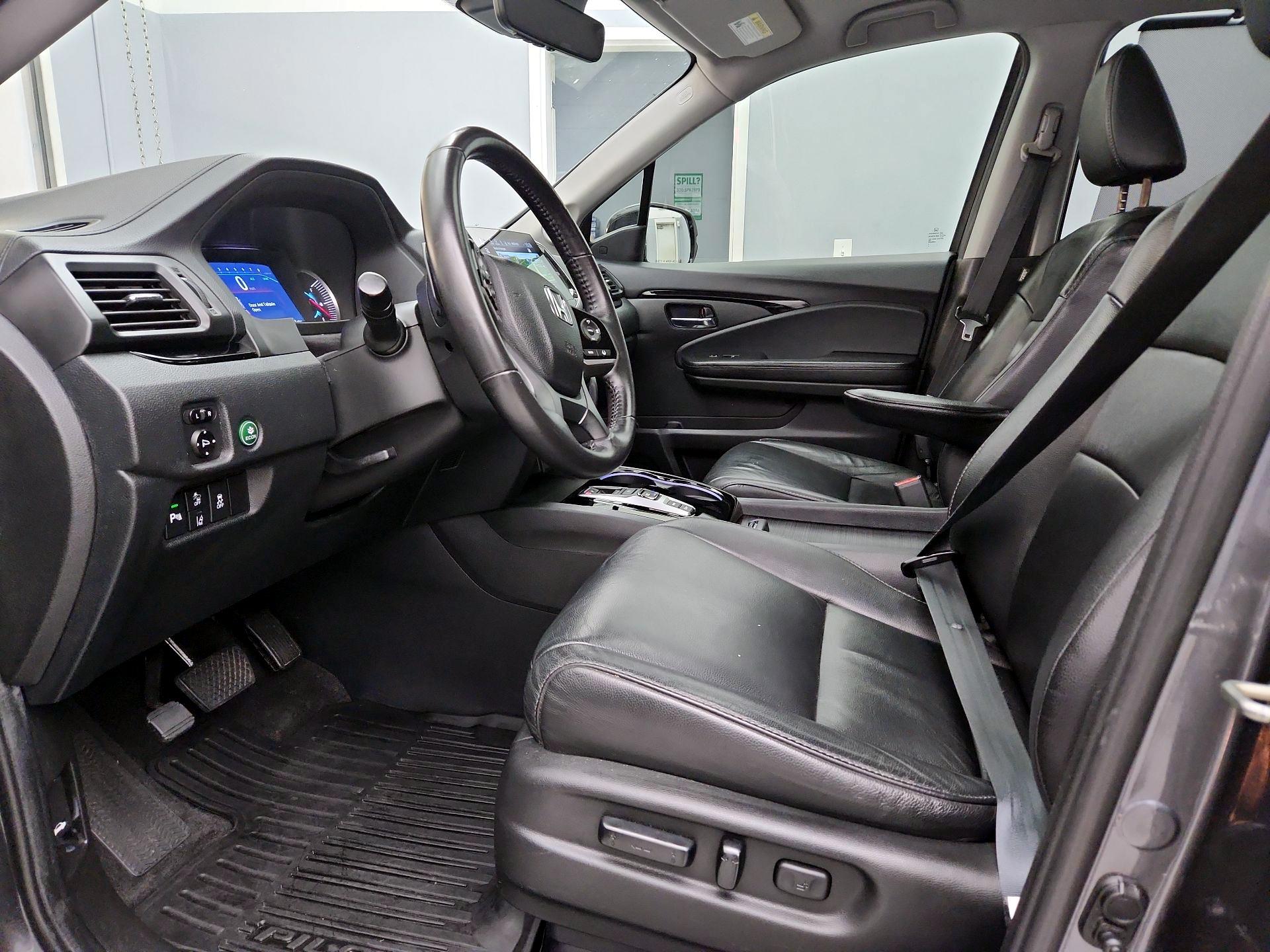 Thumbnail: 2020 Honda Pilot - 11