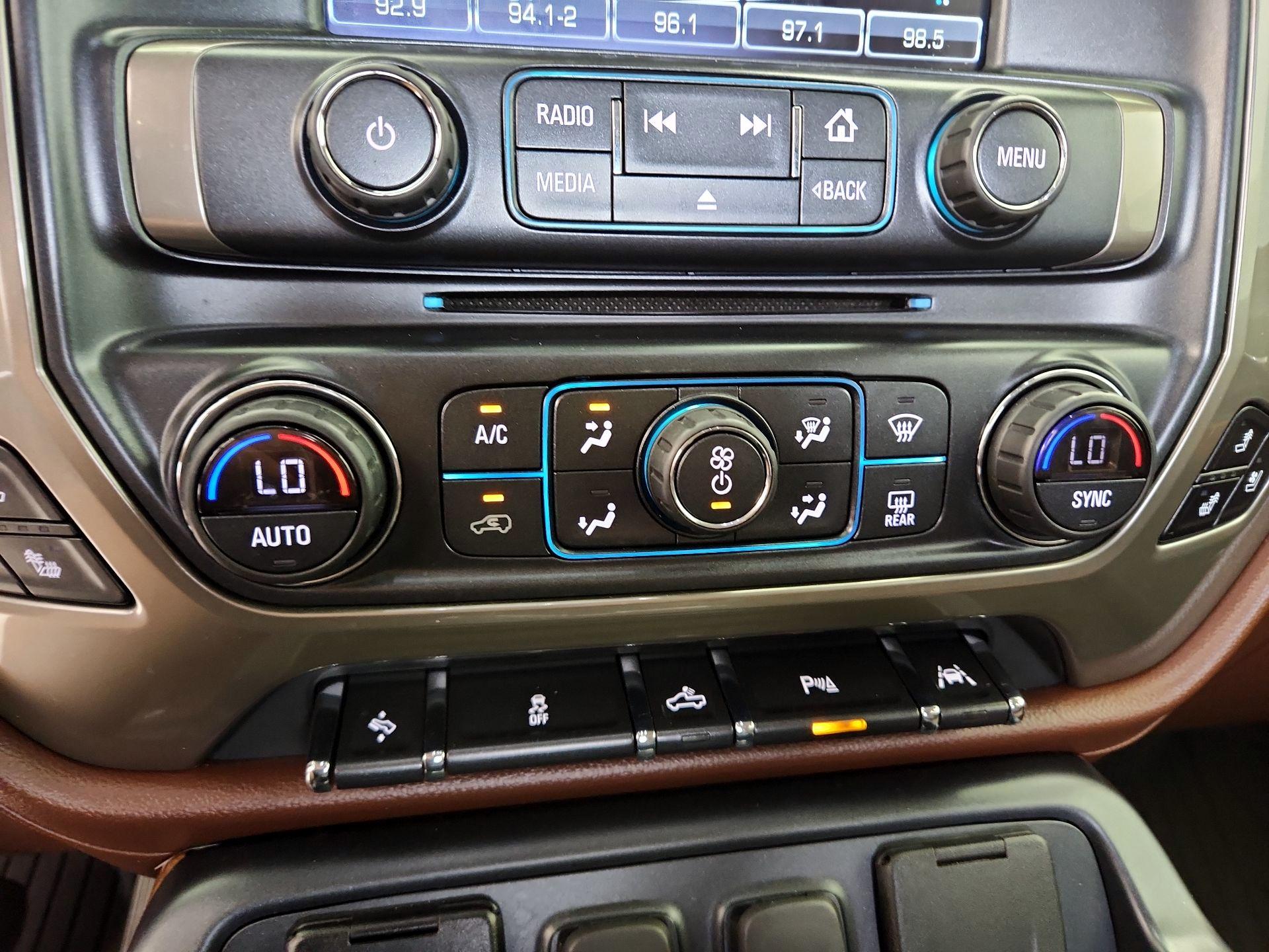 Thumbnail: 2018 Chevrolet Silverado 1500 - 16