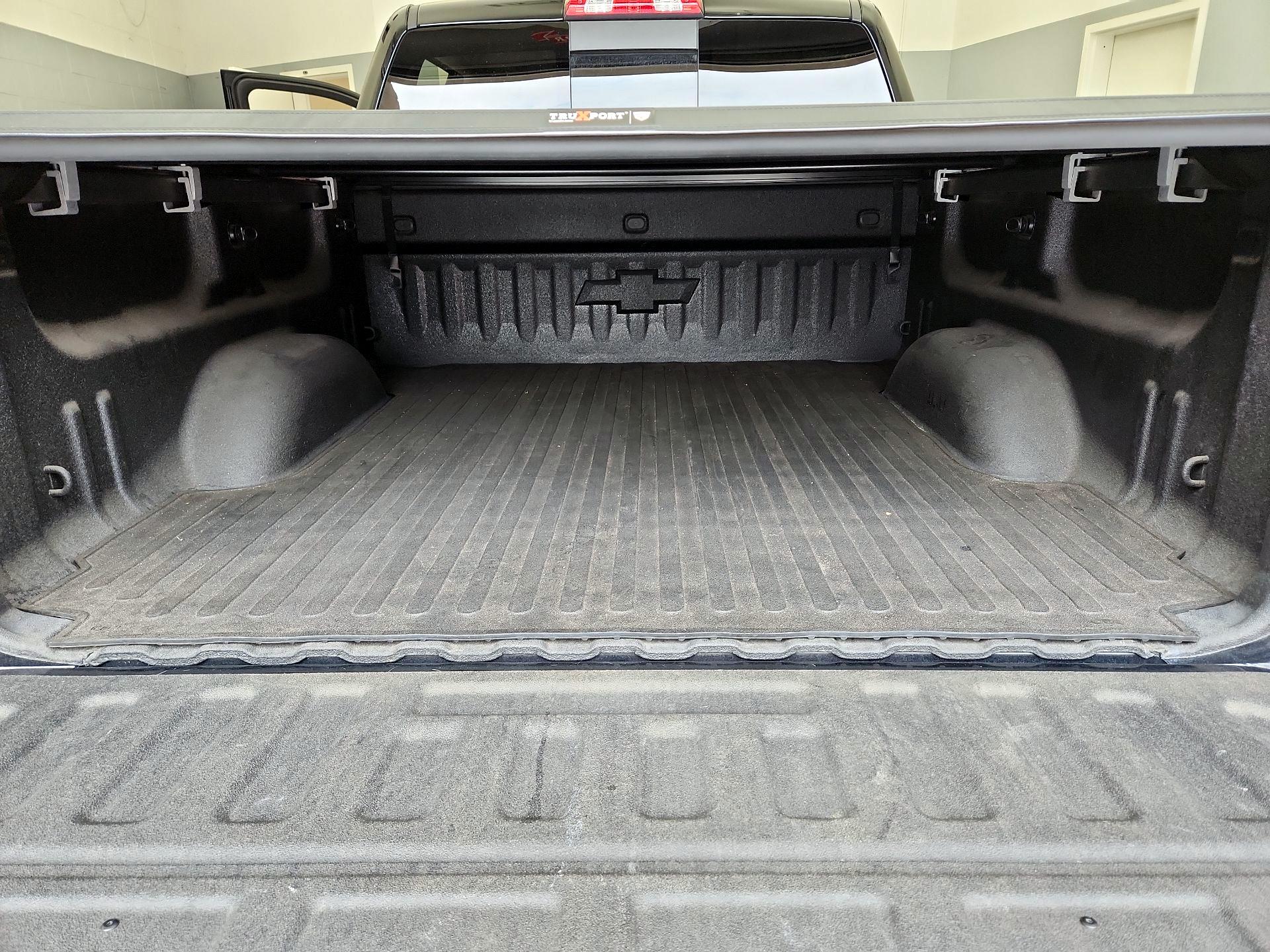 Thumbnail: 2018 Chevrolet Silverado 1500 - 20