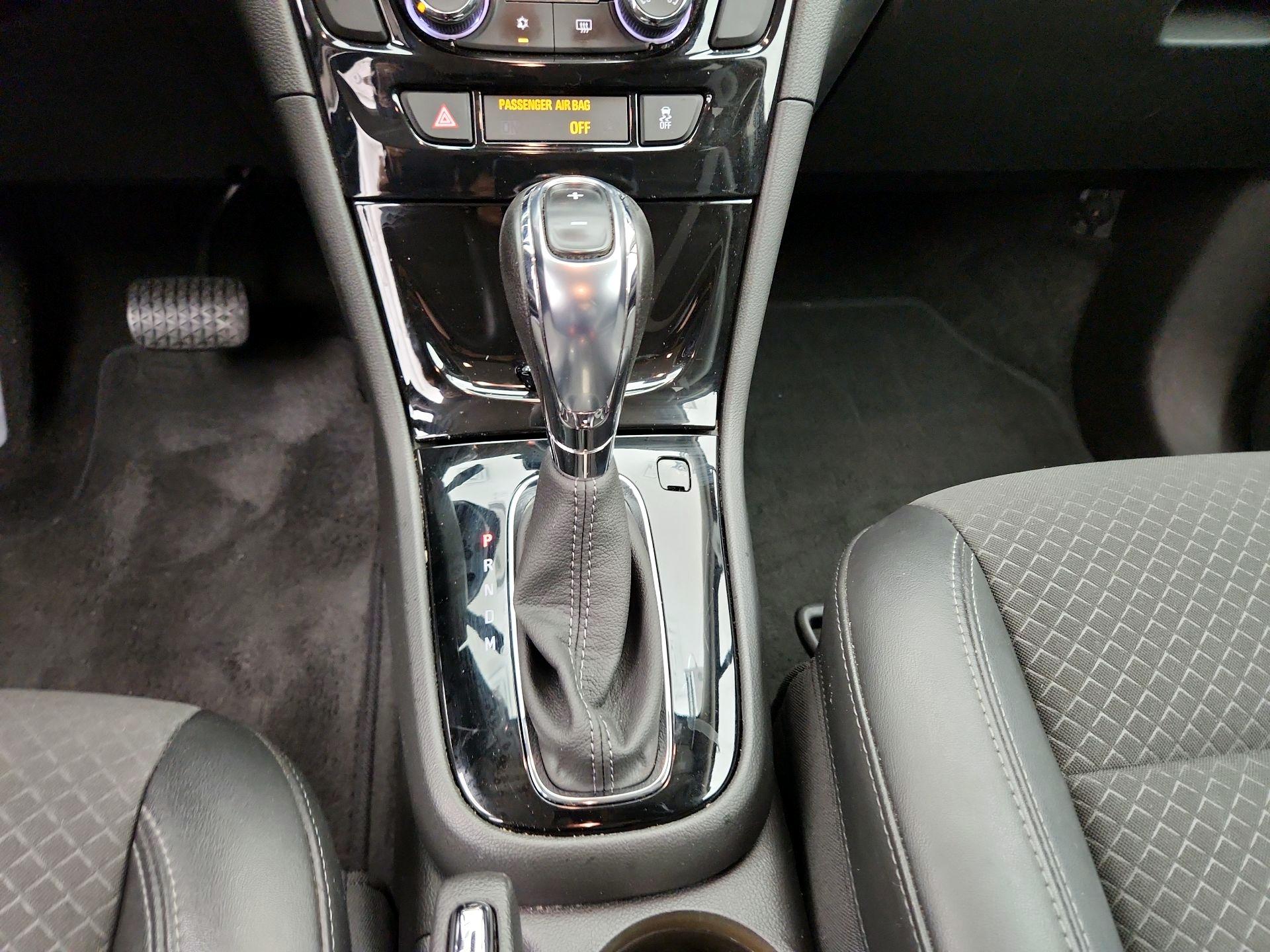 Thumbnail: 2019 Buick Encore - 17