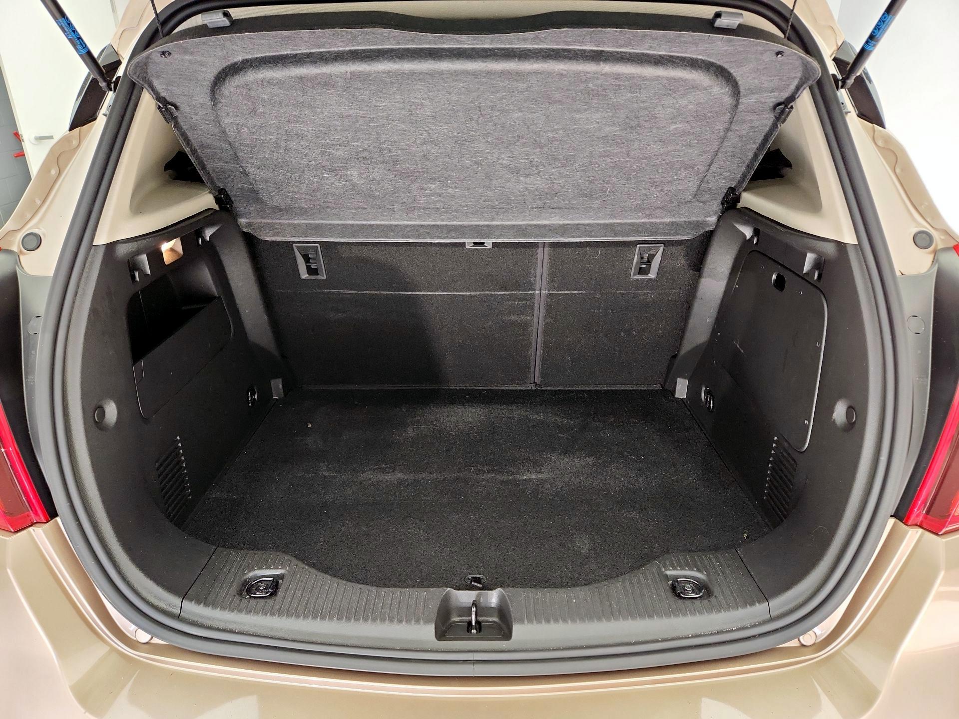 Thumbnail: 2019 Buick Encore - 20
