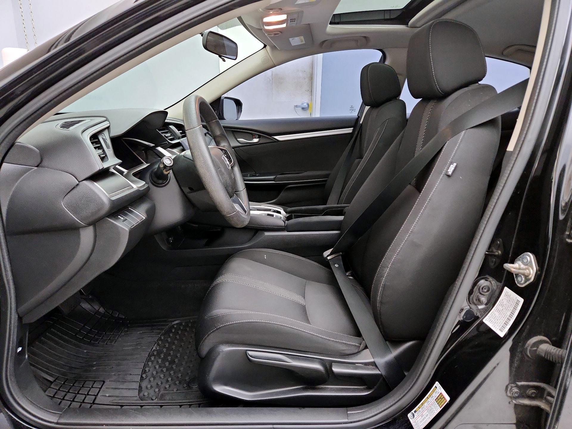Thumbnail: 2016 Honda Civic - 11