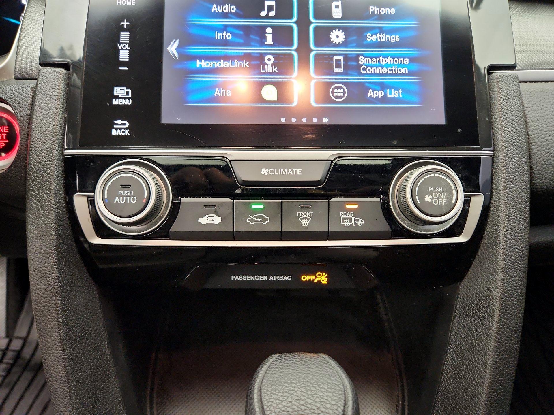 Thumbnail: 2016 Honda Civic - 16