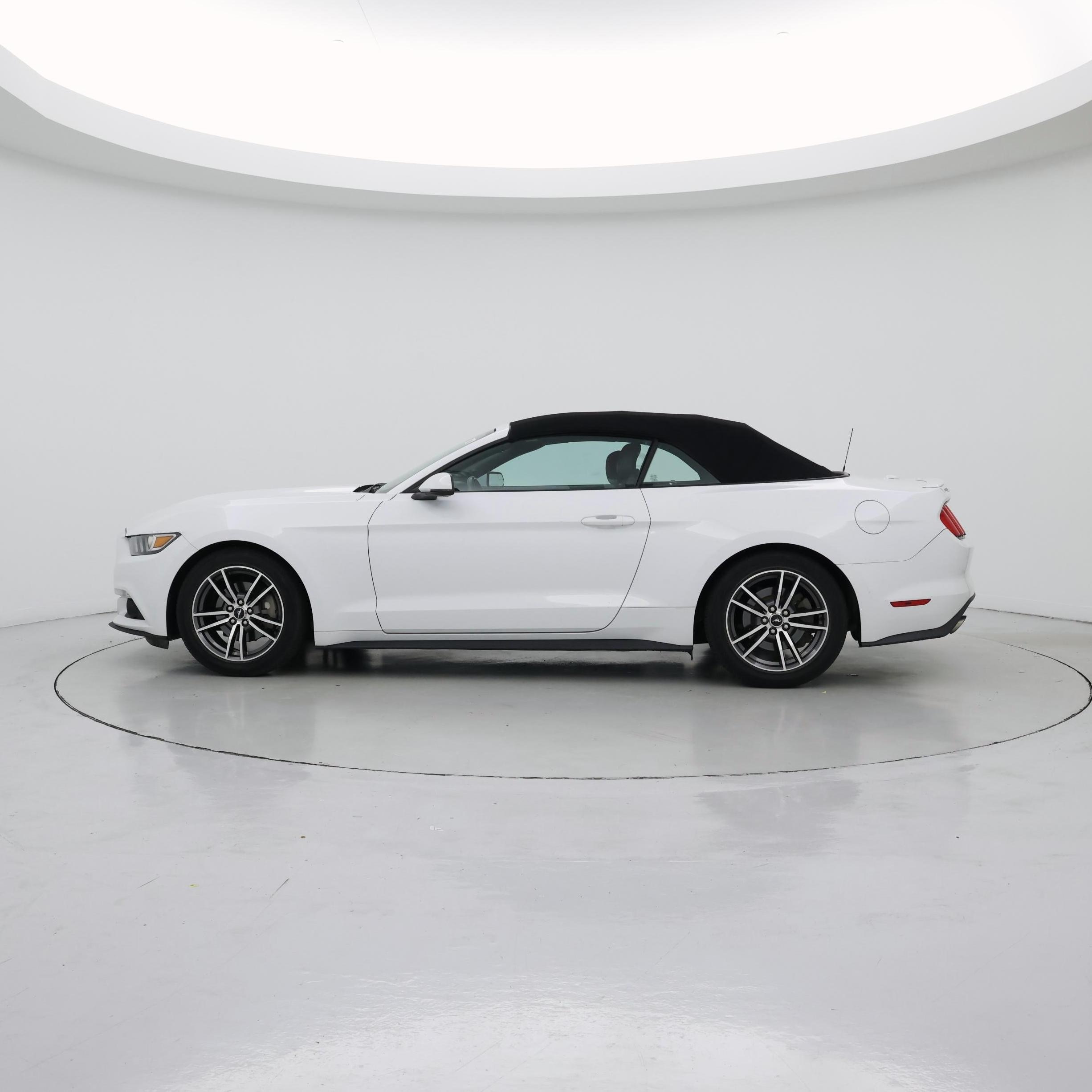 Thumbnail: 2017 Ford Mustang - 3