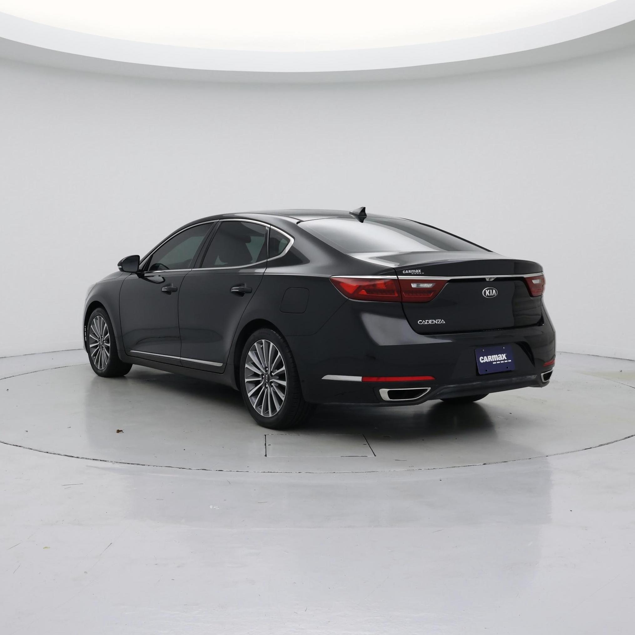Thumbnail: 2017 Kia Cadenza - 2