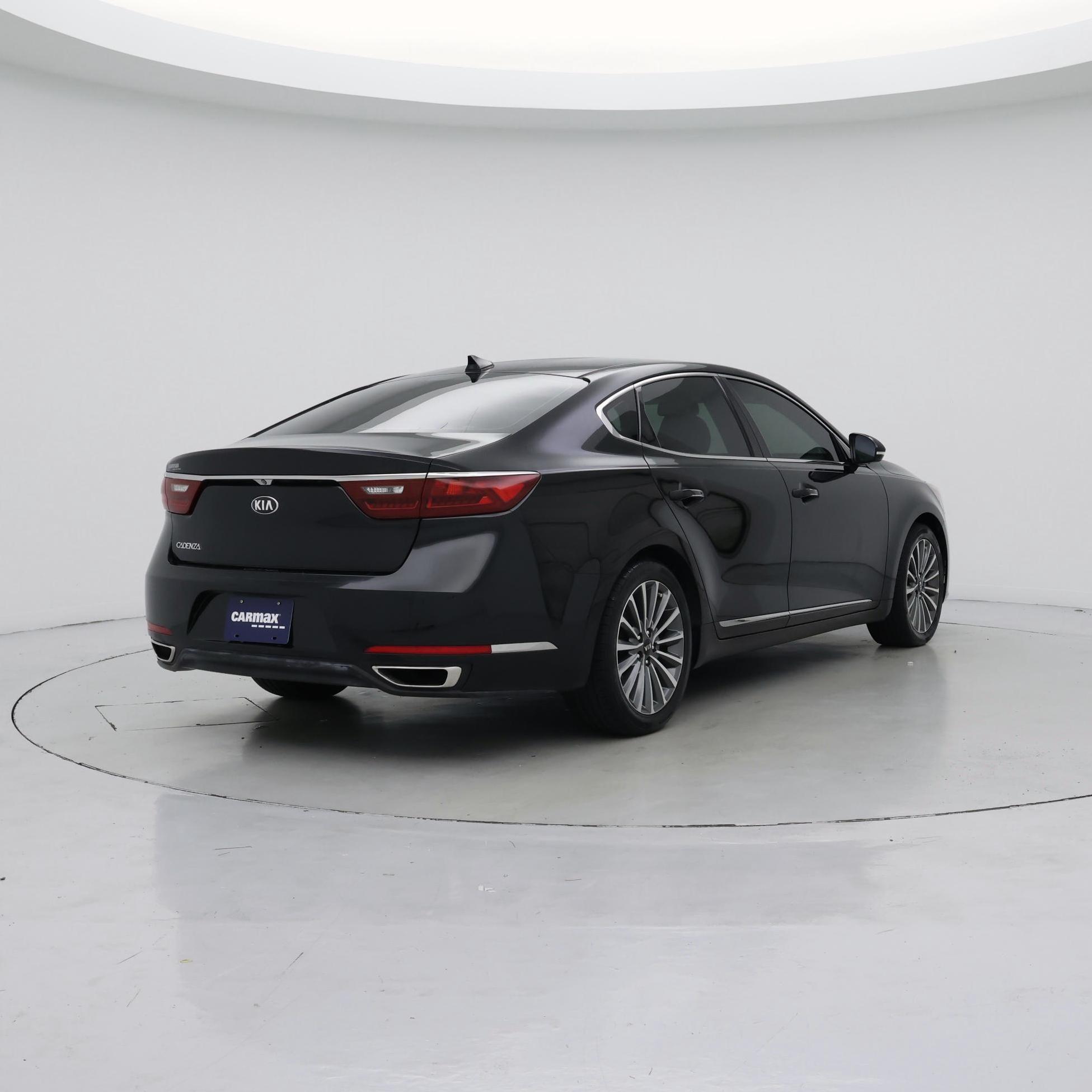 Thumbnail: 2017 Kia Cadenza - 8