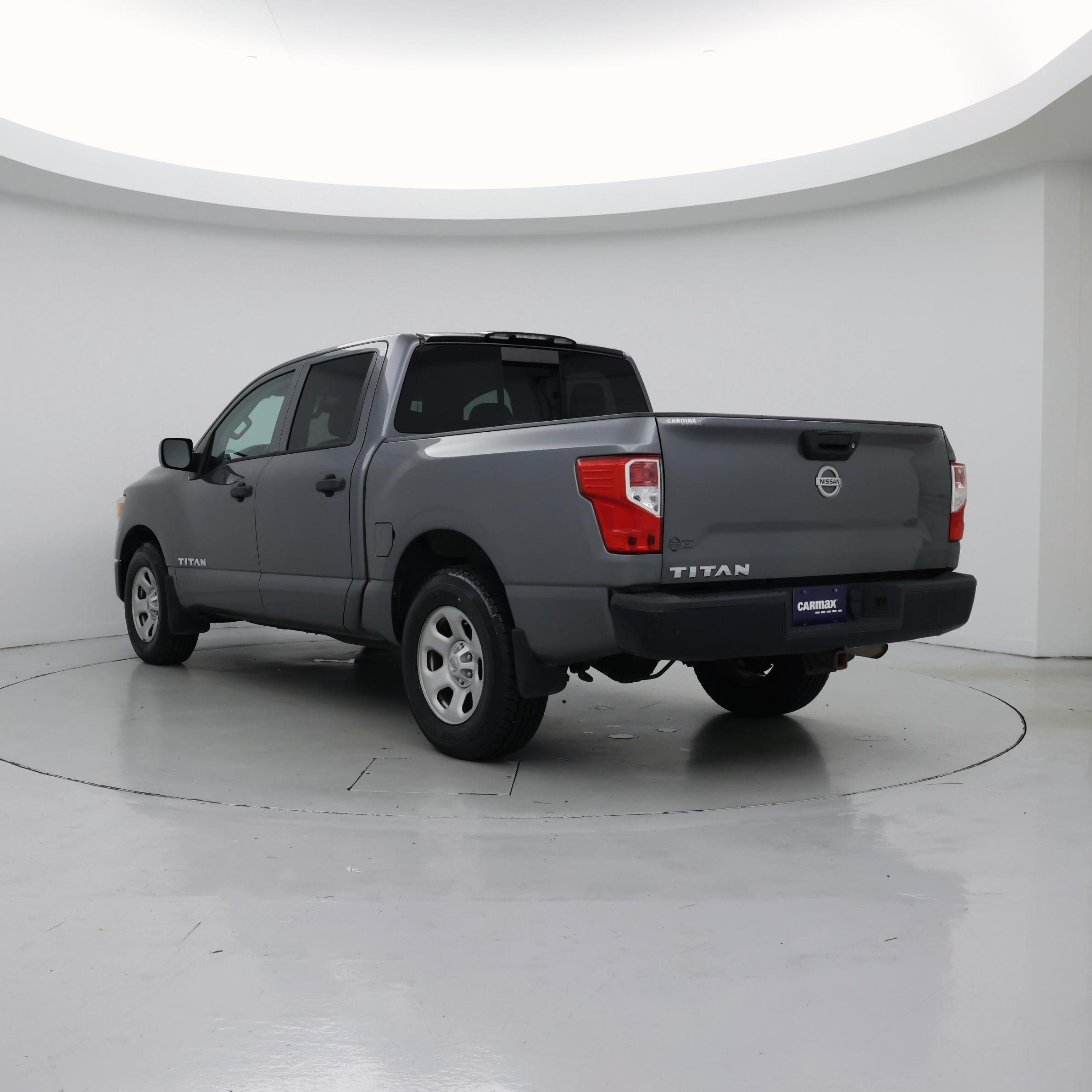 Thumbnail: 2018 Nissan Titan - 2