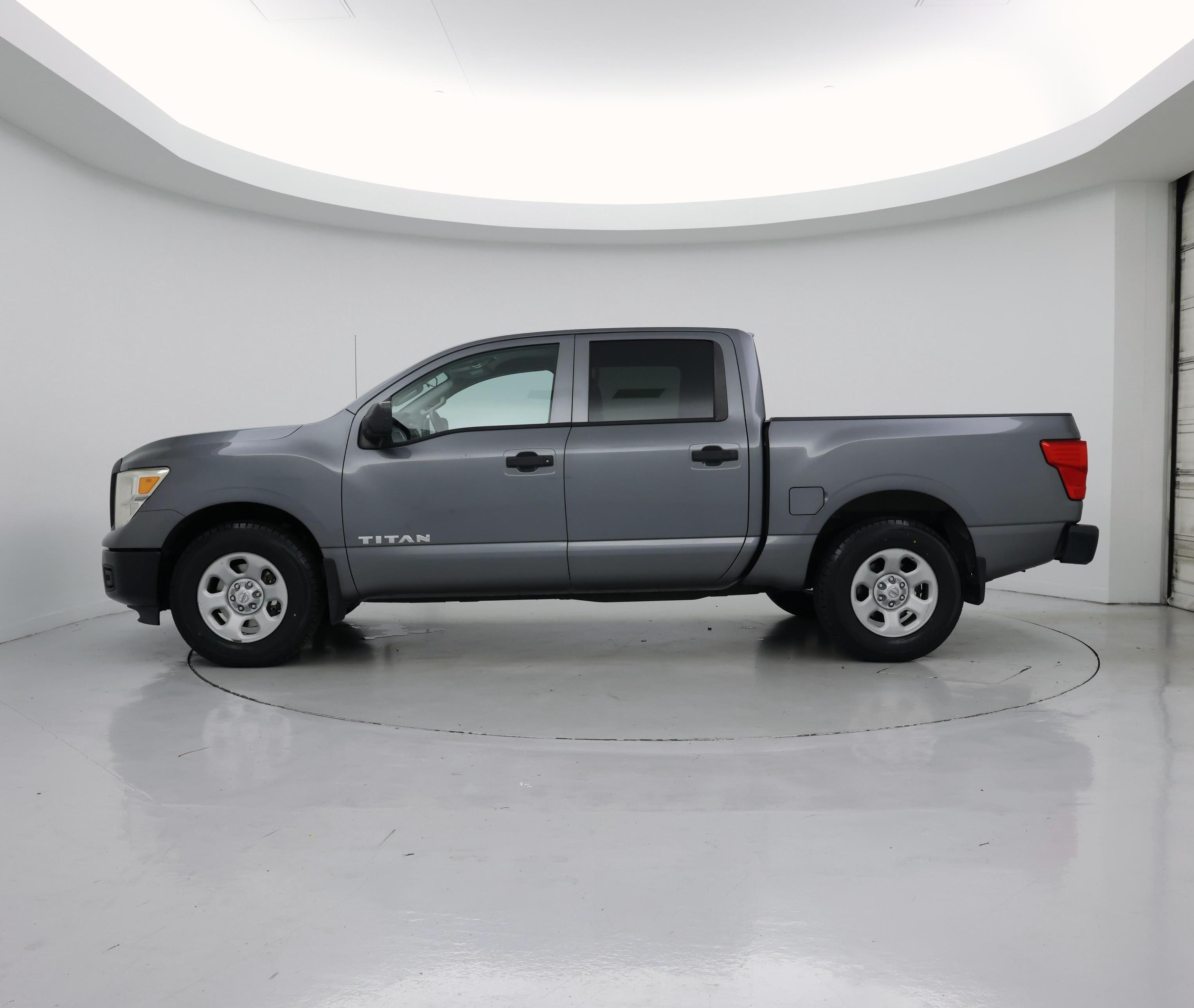 Thumbnail: 2018 Nissan Titan - 3