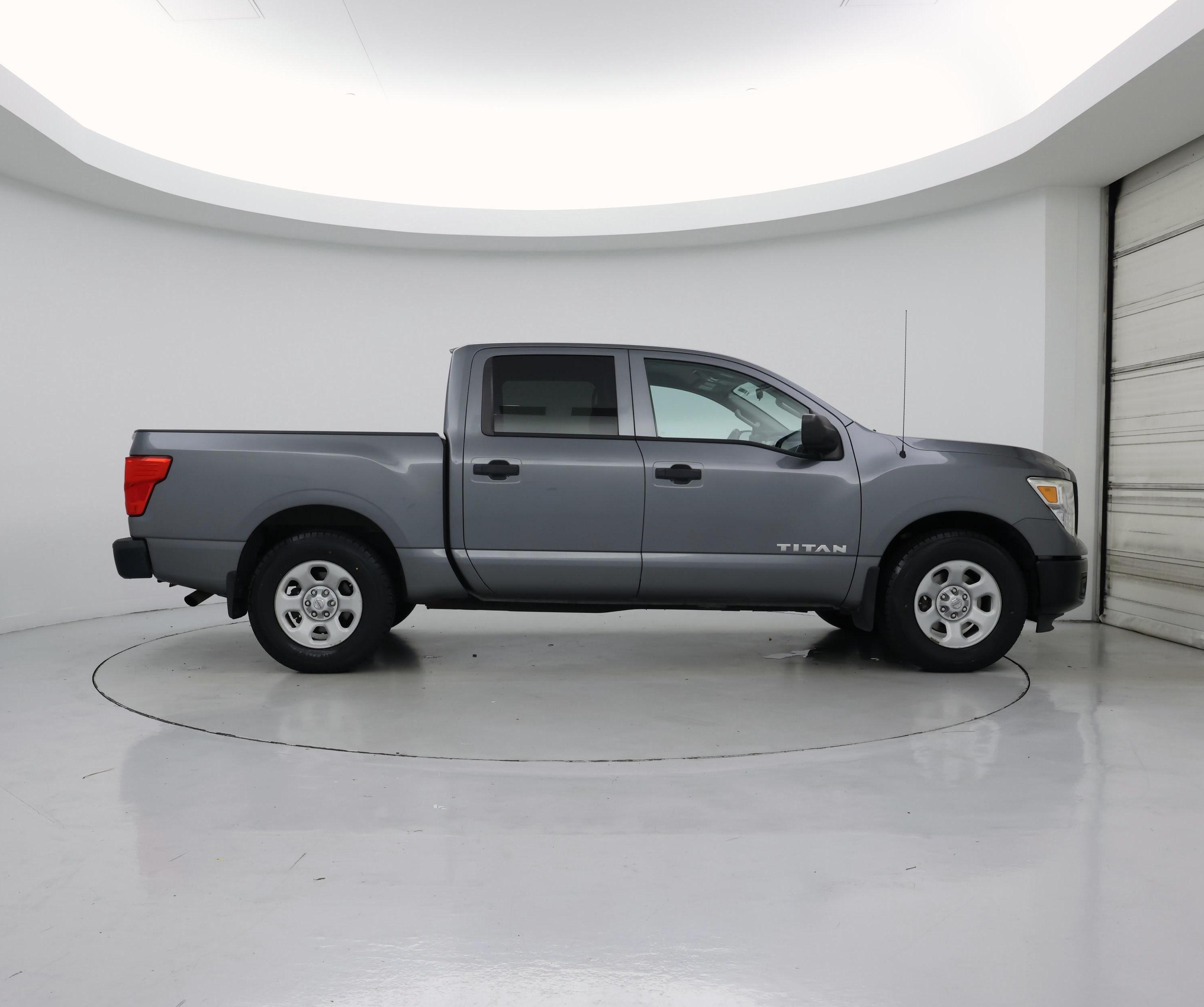 Thumbnail: 2018 Nissan Titan - 7