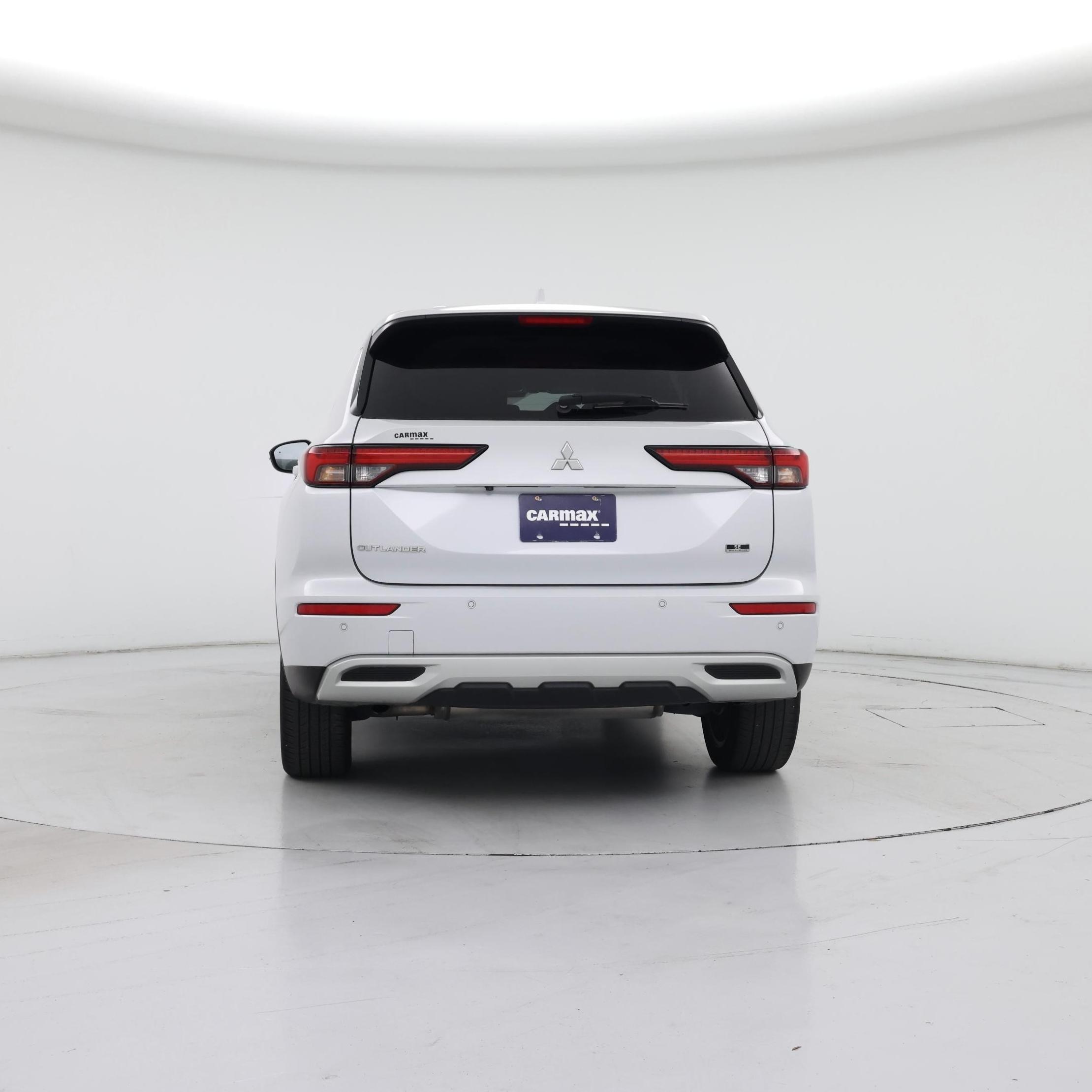 Thumbnail: 2023 Mitsubishi Outlander - 6