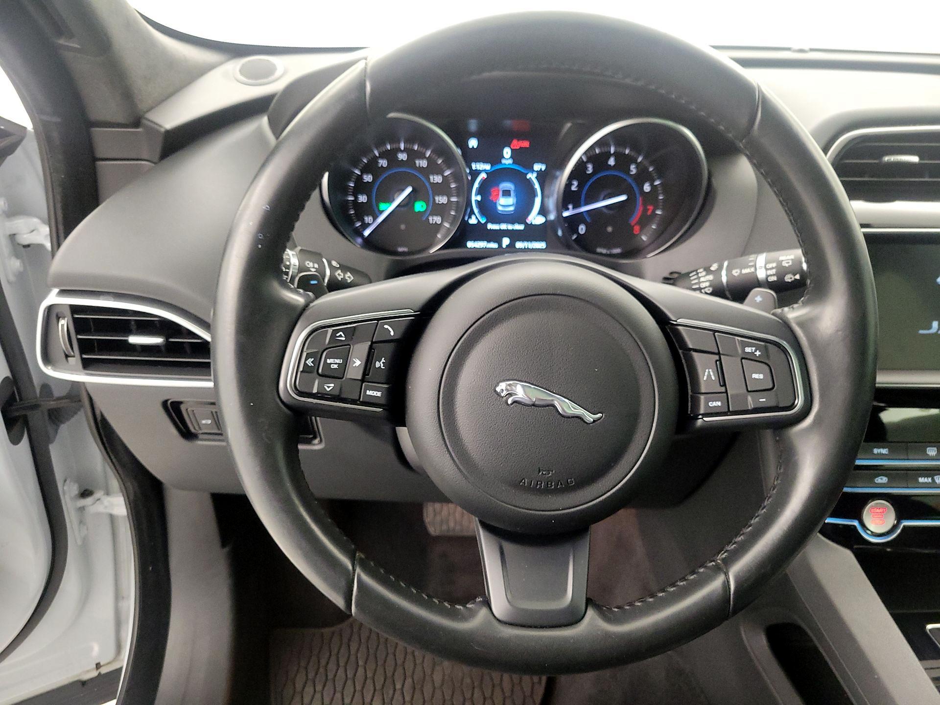Thumbnail: 2020 Jaguar F-Pace - 10