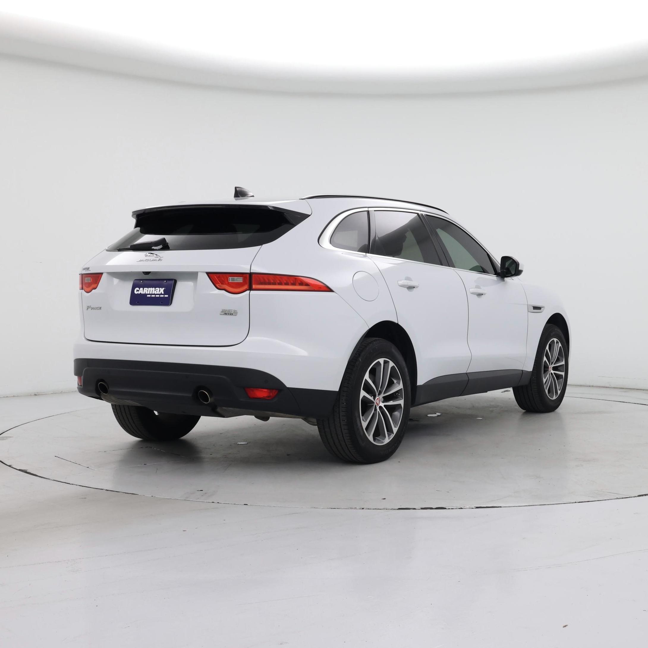 Thumbnail: 2020 Jaguar F-Pace - 8