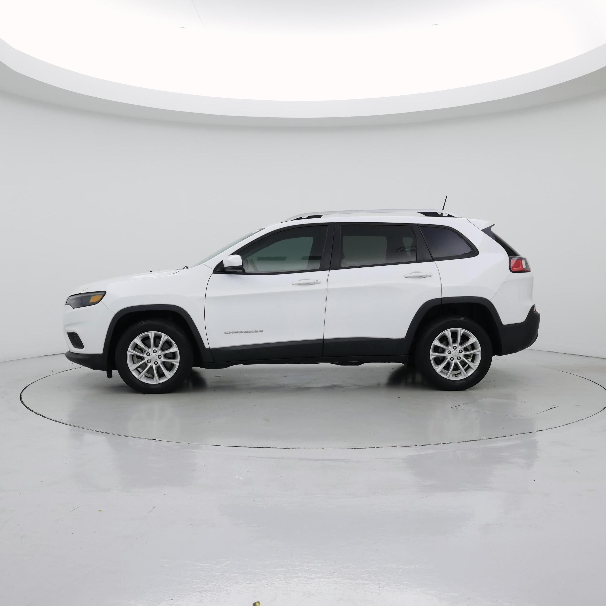 Thumbnail: 2021 Jeep Cherokee - 3