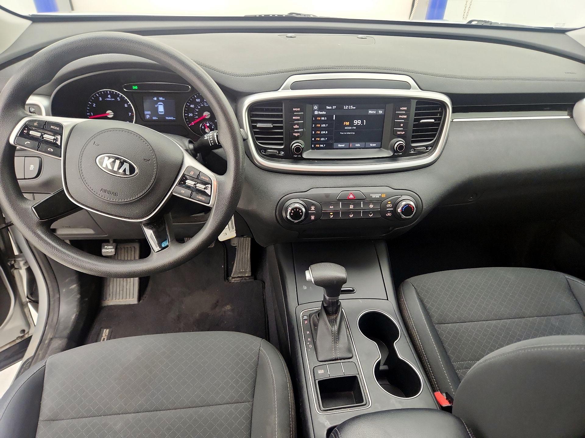 Thumbnail: 2020 Kia Sorento - 9