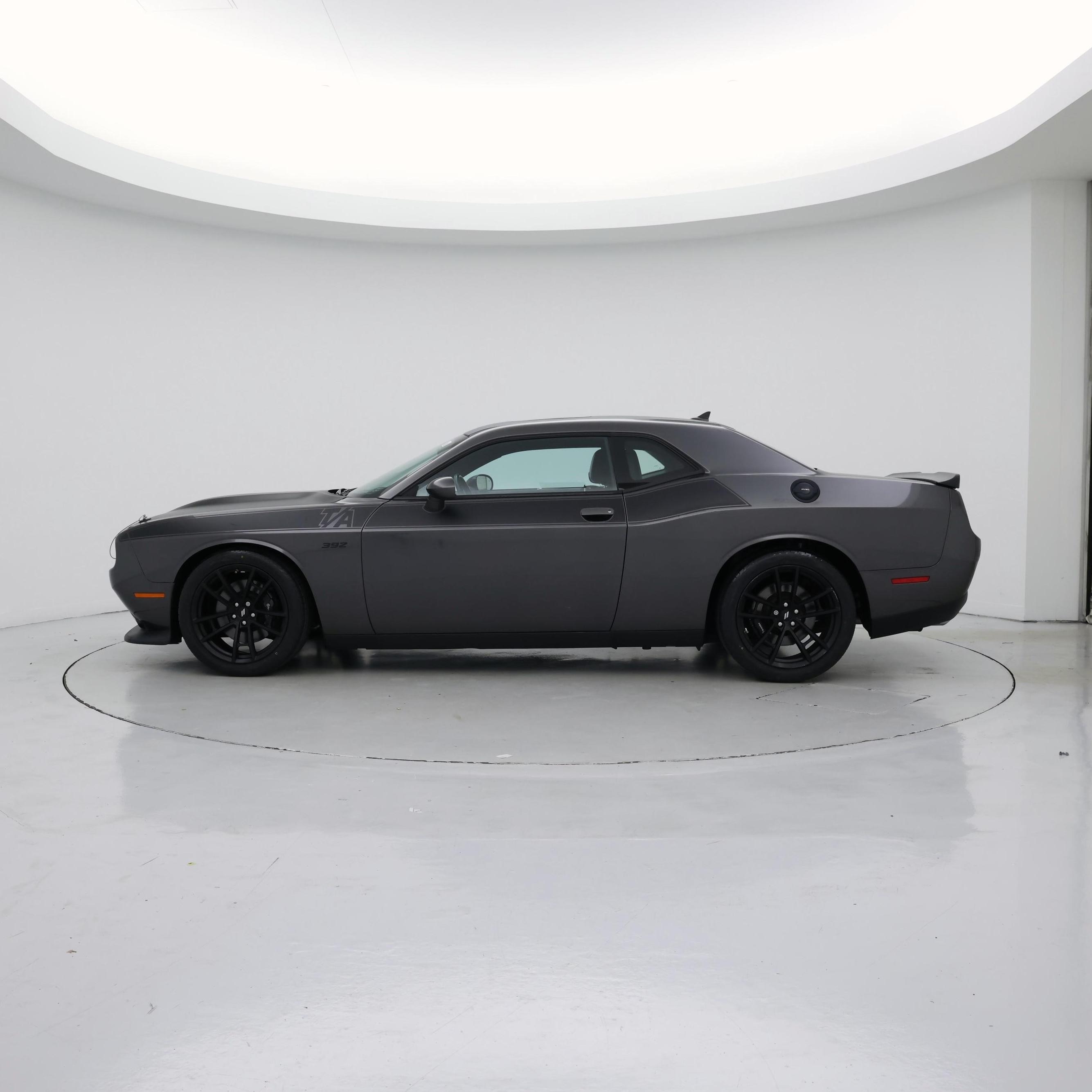 Thumbnail: 2022 Dodge Challenger - 3