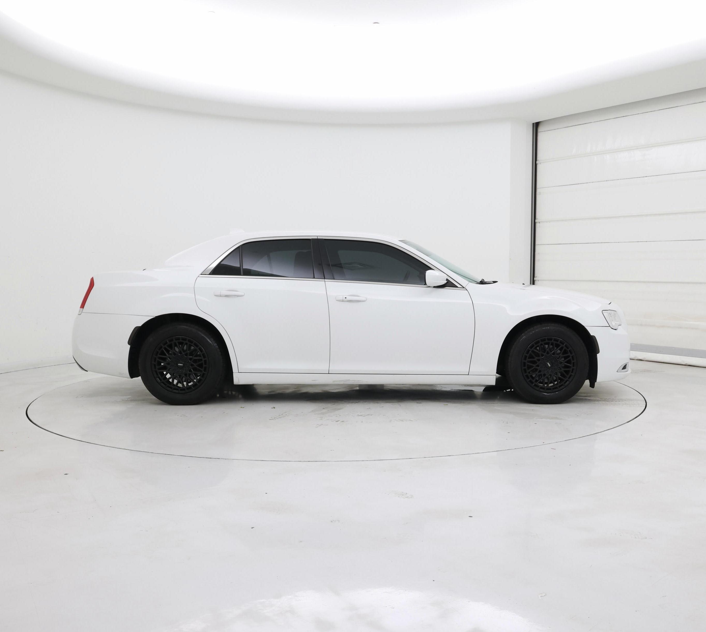 Thumbnail: 2016 Chrysler 300 - 7