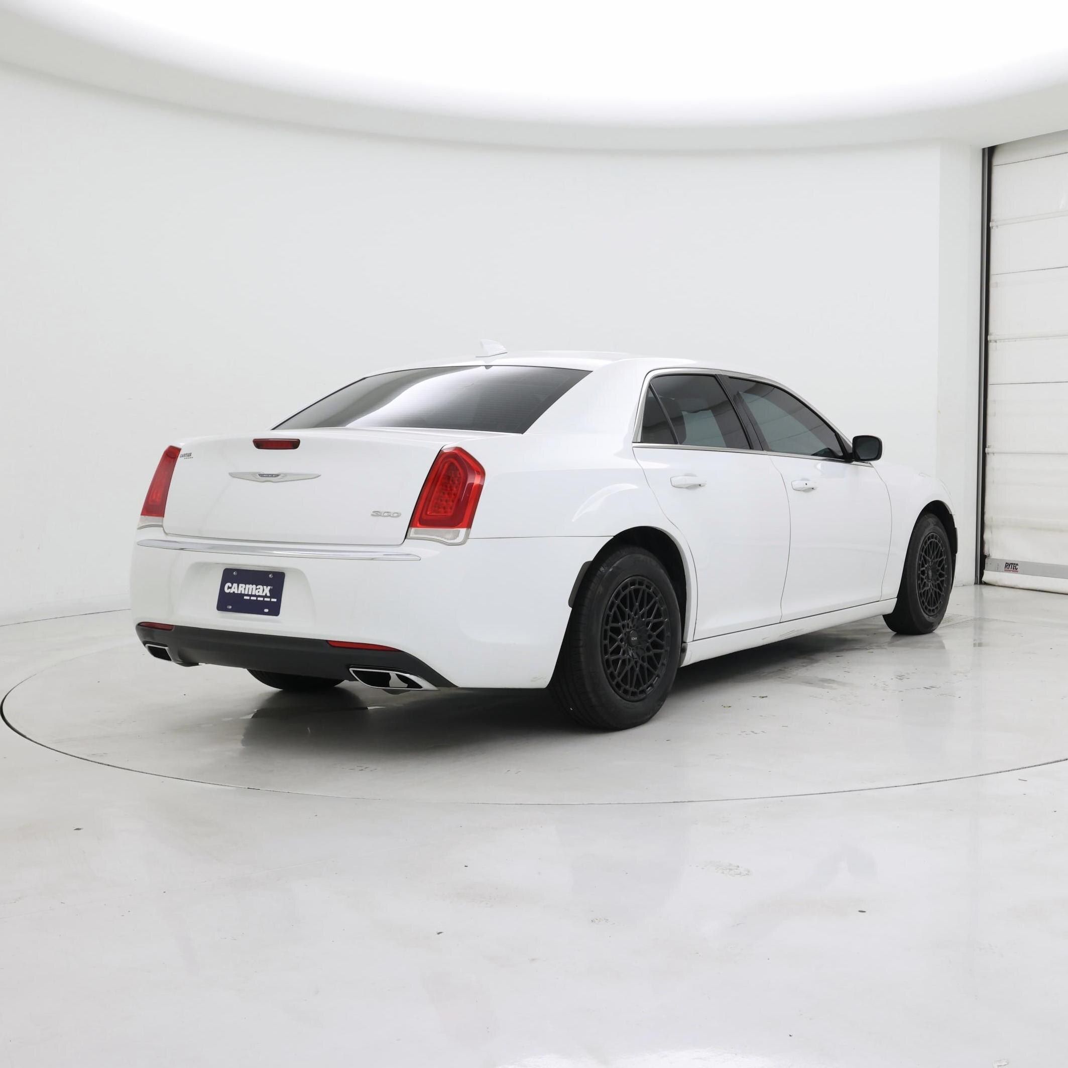 Thumbnail: 2016 Chrysler 300 - 8