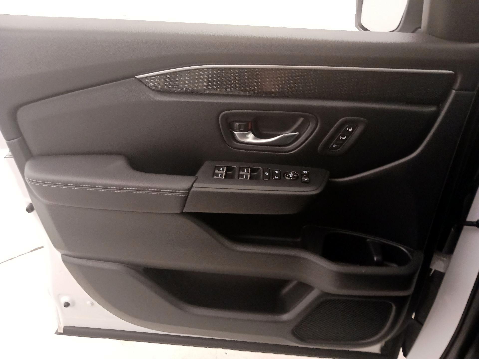Thumbnail: 2023 Honda Pilot - 12