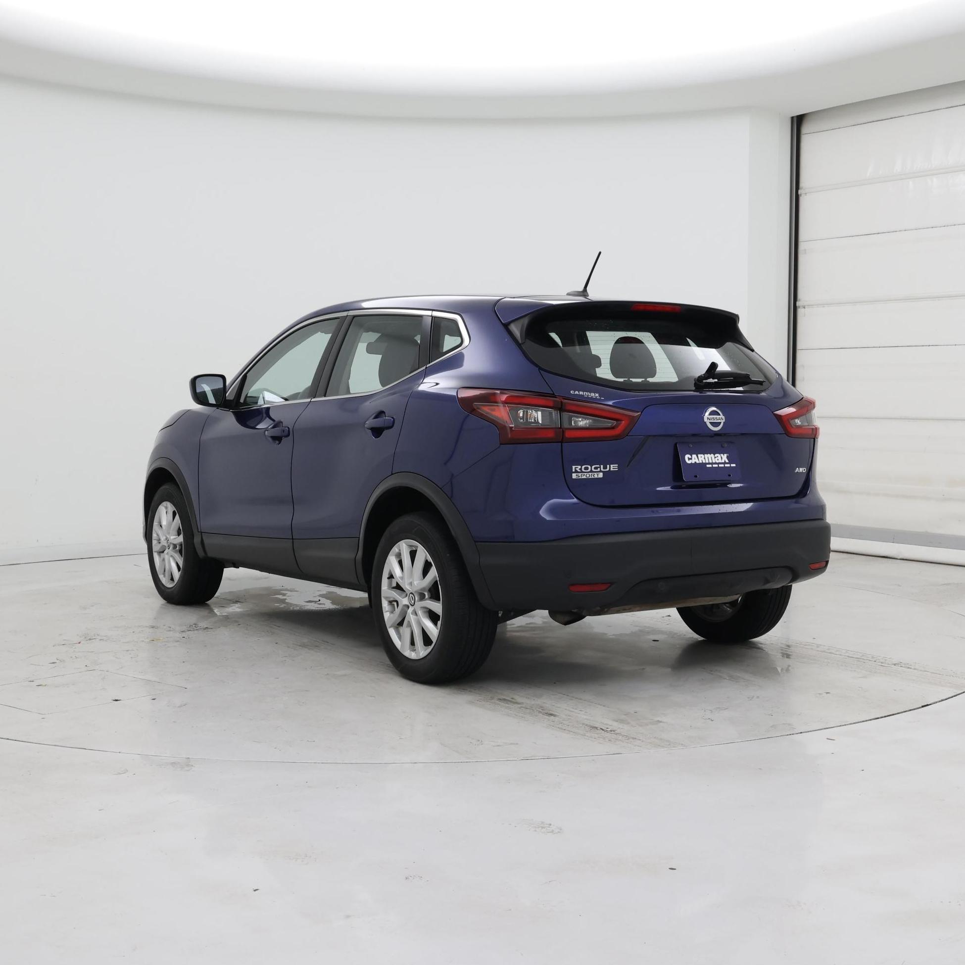 Thumbnail: 2021 Nissan Rogue Sport - 2