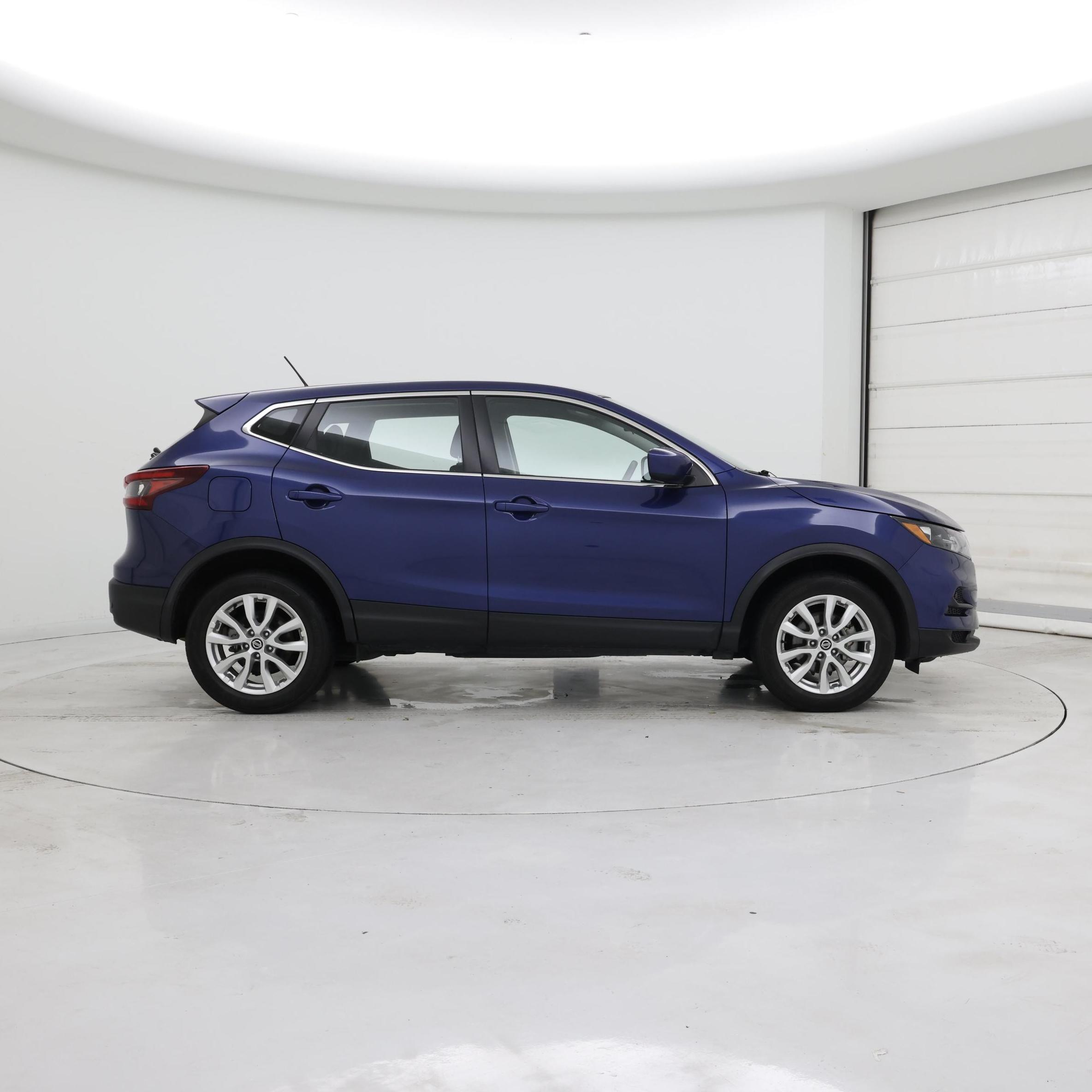 Thumbnail: 2021 Nissan Rogue Sport - 7