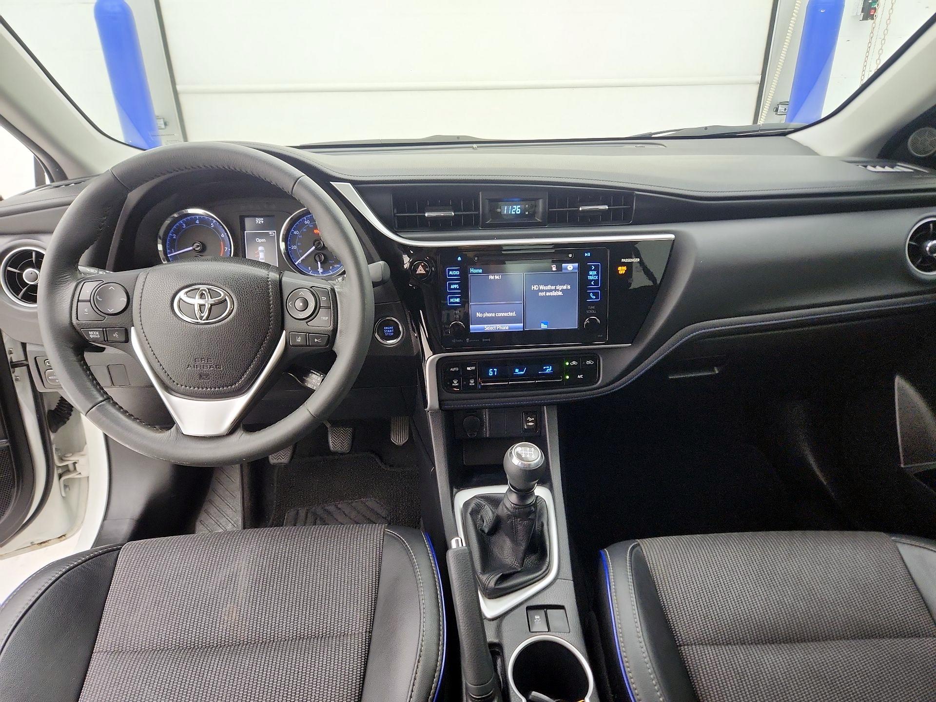 Thumbnail: 2017 Toyota Corolla - 9