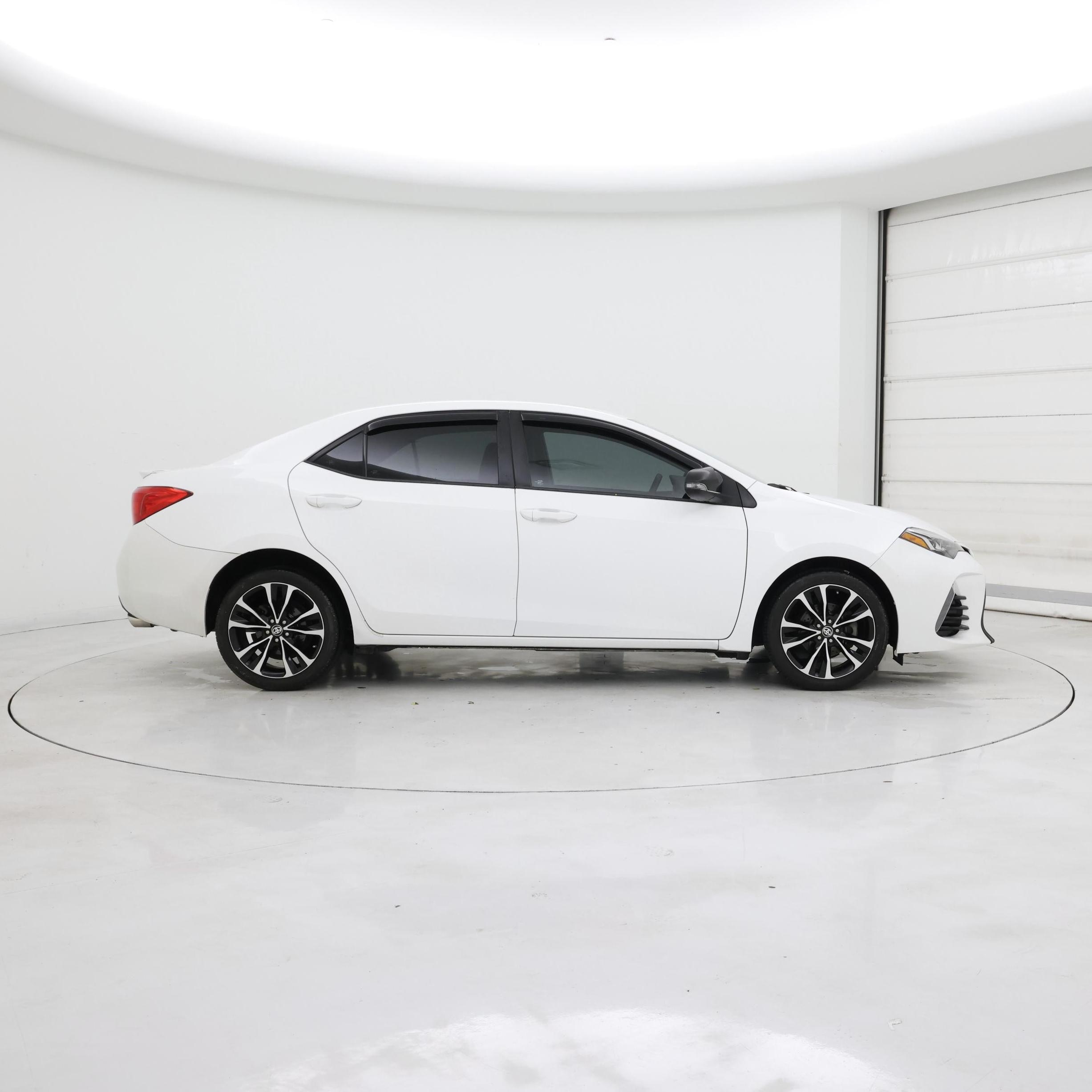 Thumbnail: 2017 Toyota Corolla - 7