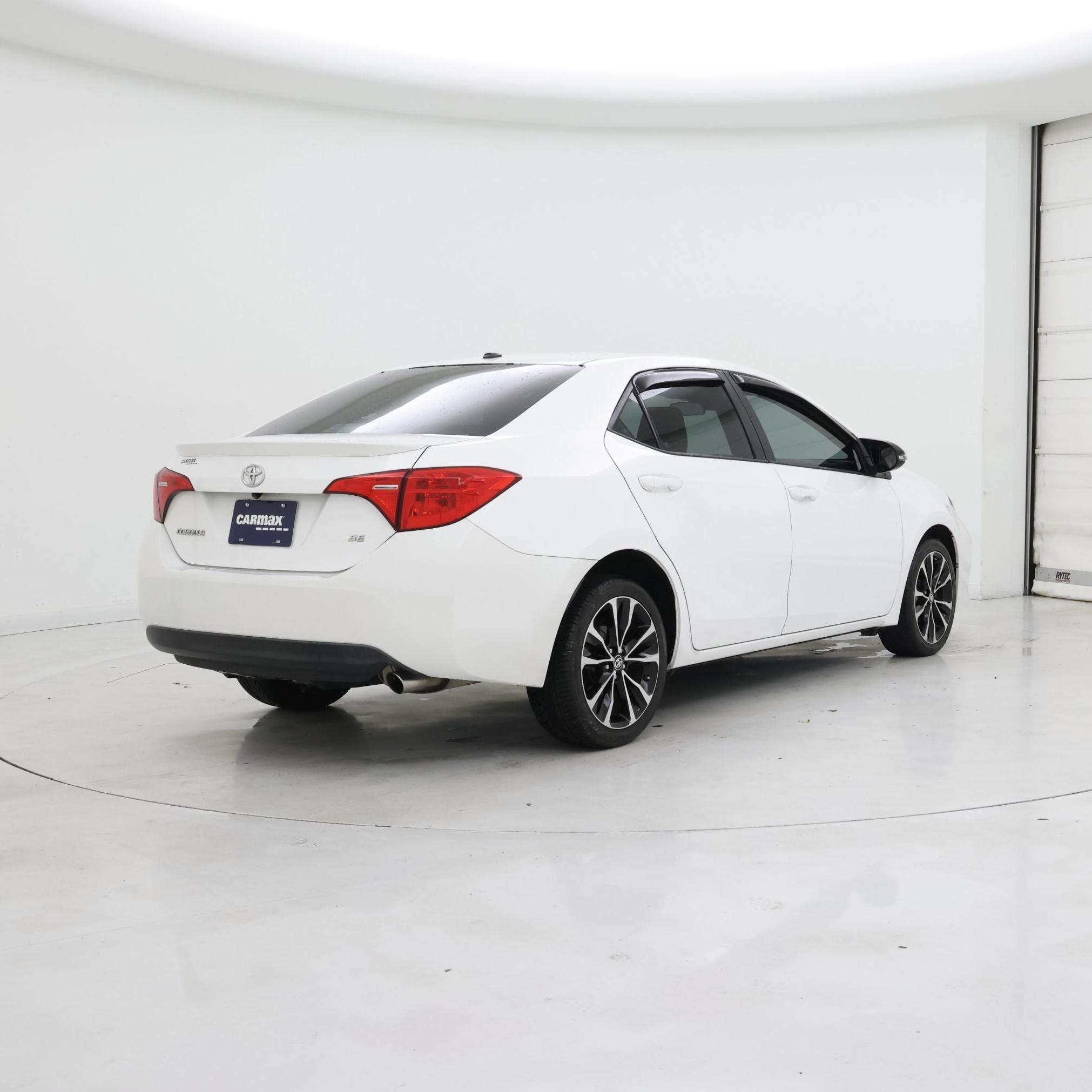 Thumbnail: 2017 Toyota Corolla - 8