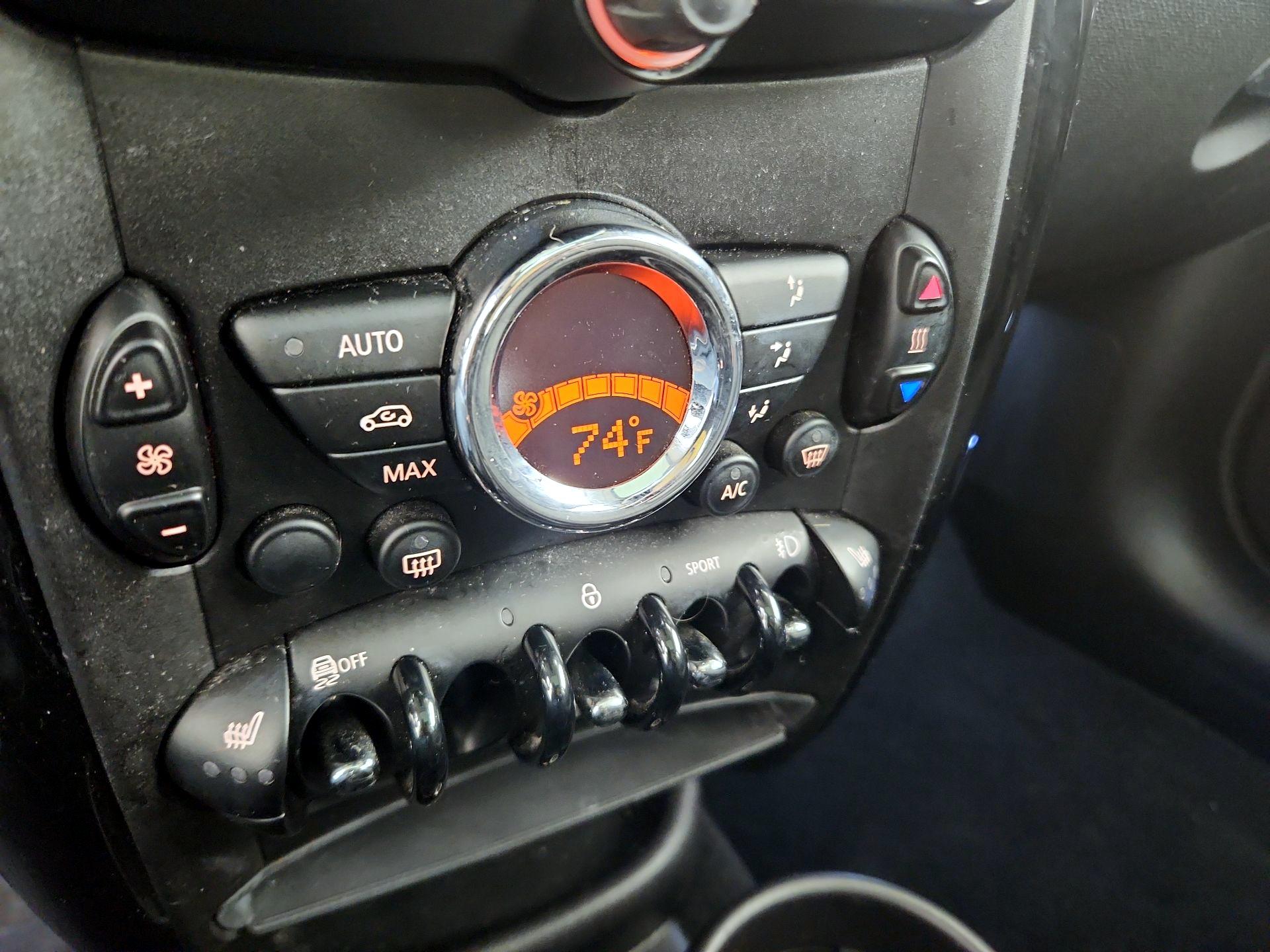 Thumbnail: 2016 MINI Cooper Countryman - 15