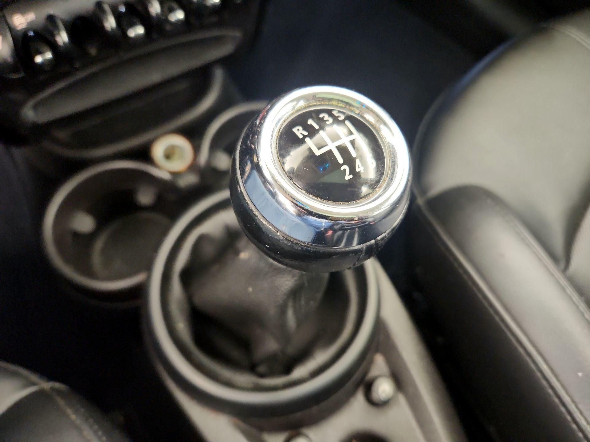 Thumbnail: 2016 MINI Cooper Countryman - 16