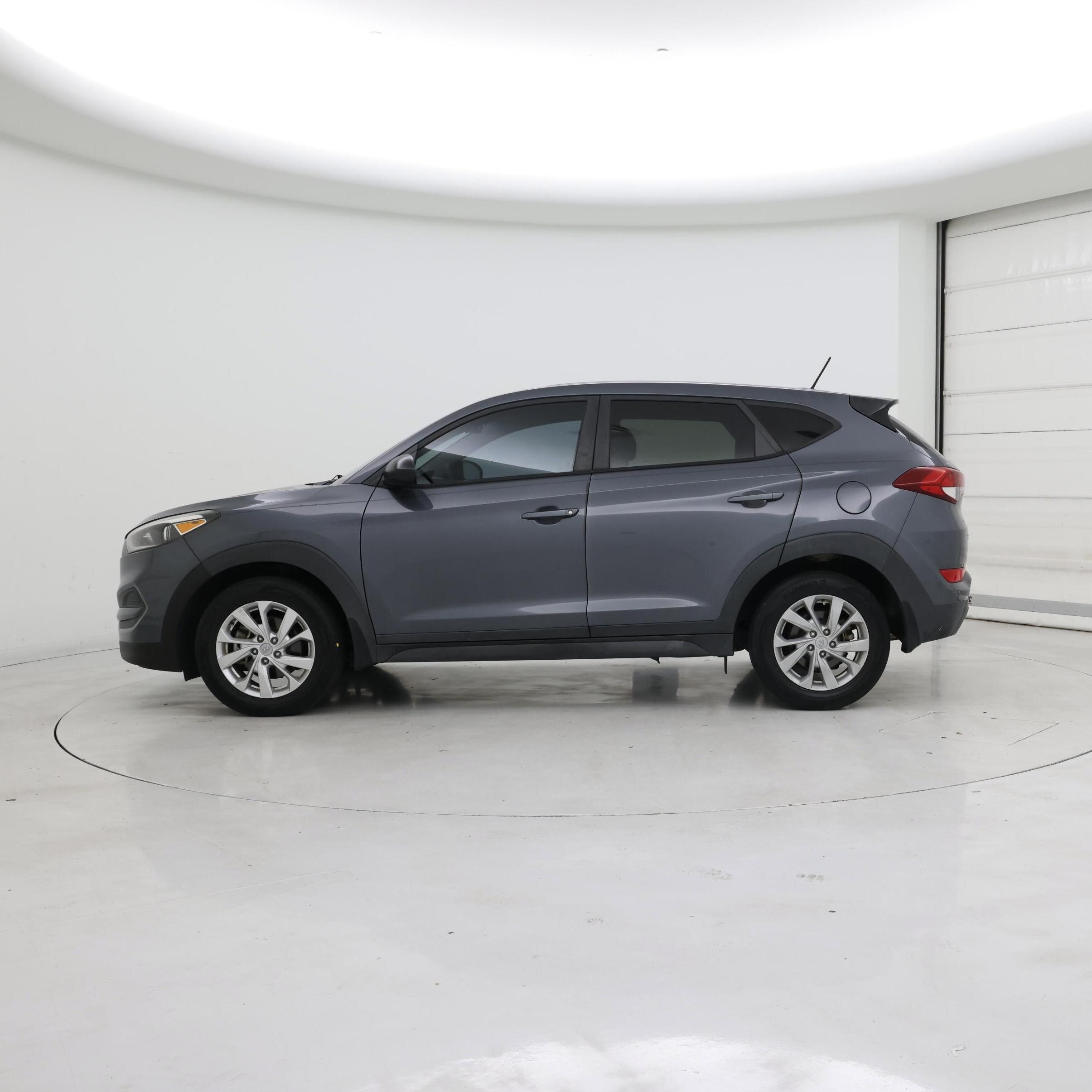 Thumbnail: 2017 Hyundai Tucson - 3