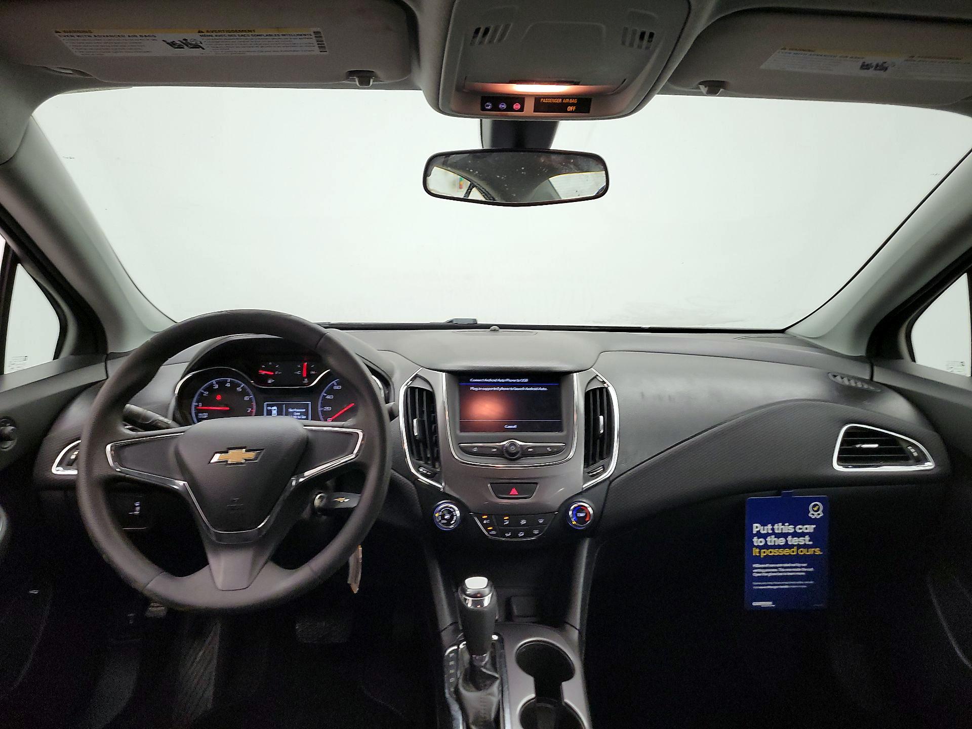 Thumbnail: 2019 Chevrolet Cruze - 9