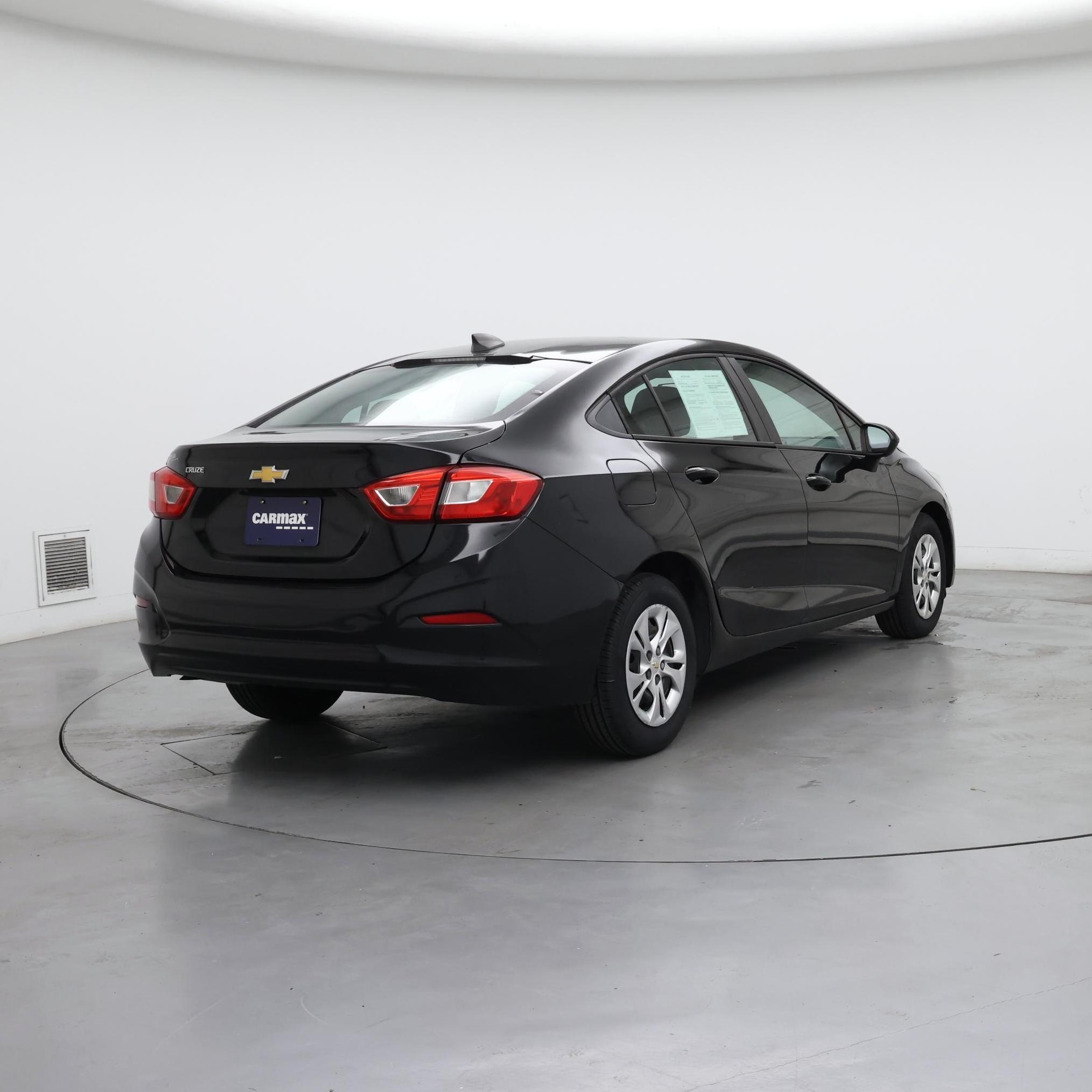 Thumbnail: 2019 Chevrolet Cruze - 8