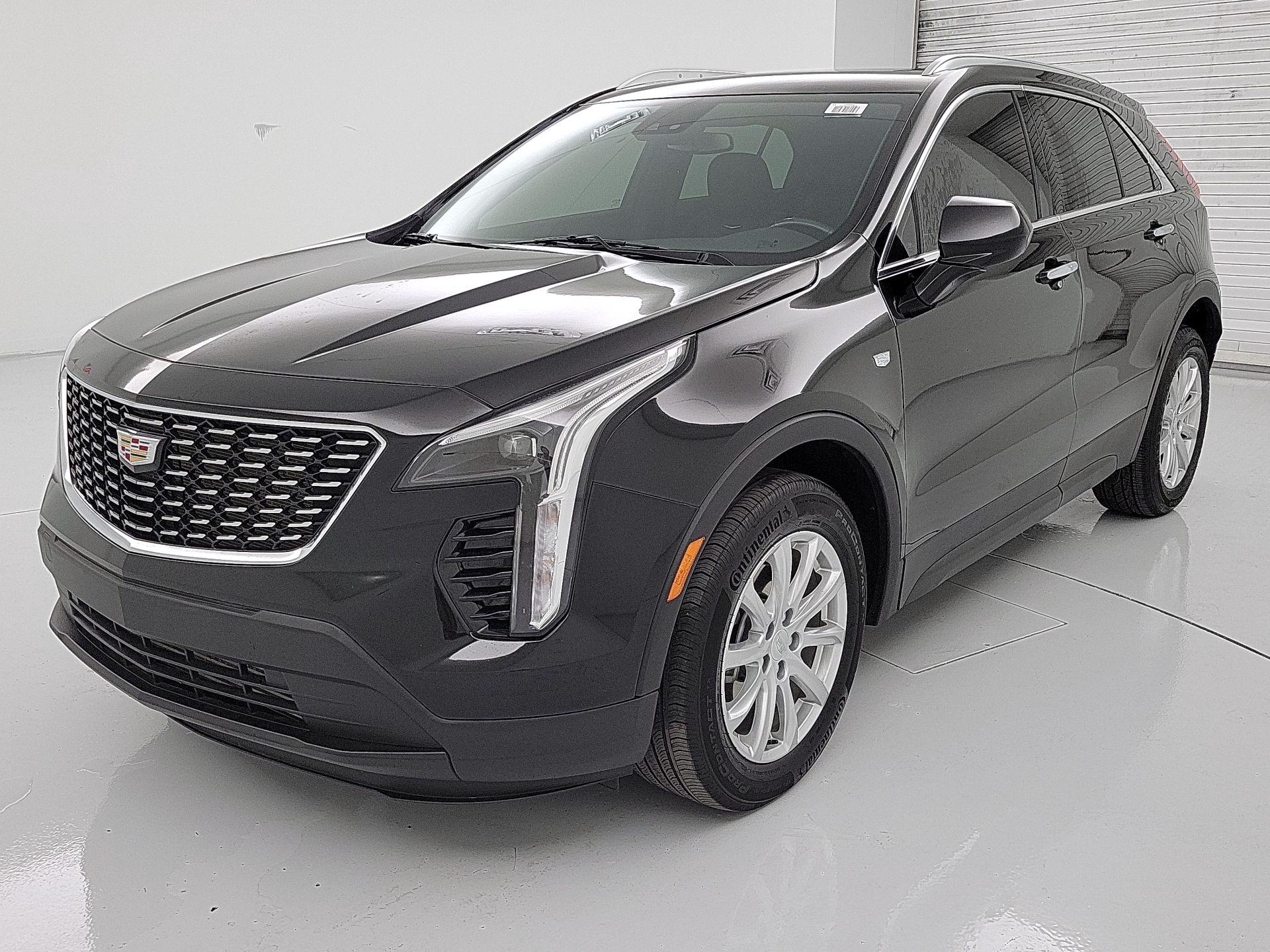 Thumbnail: 2023 Cadillac XT4 - 3