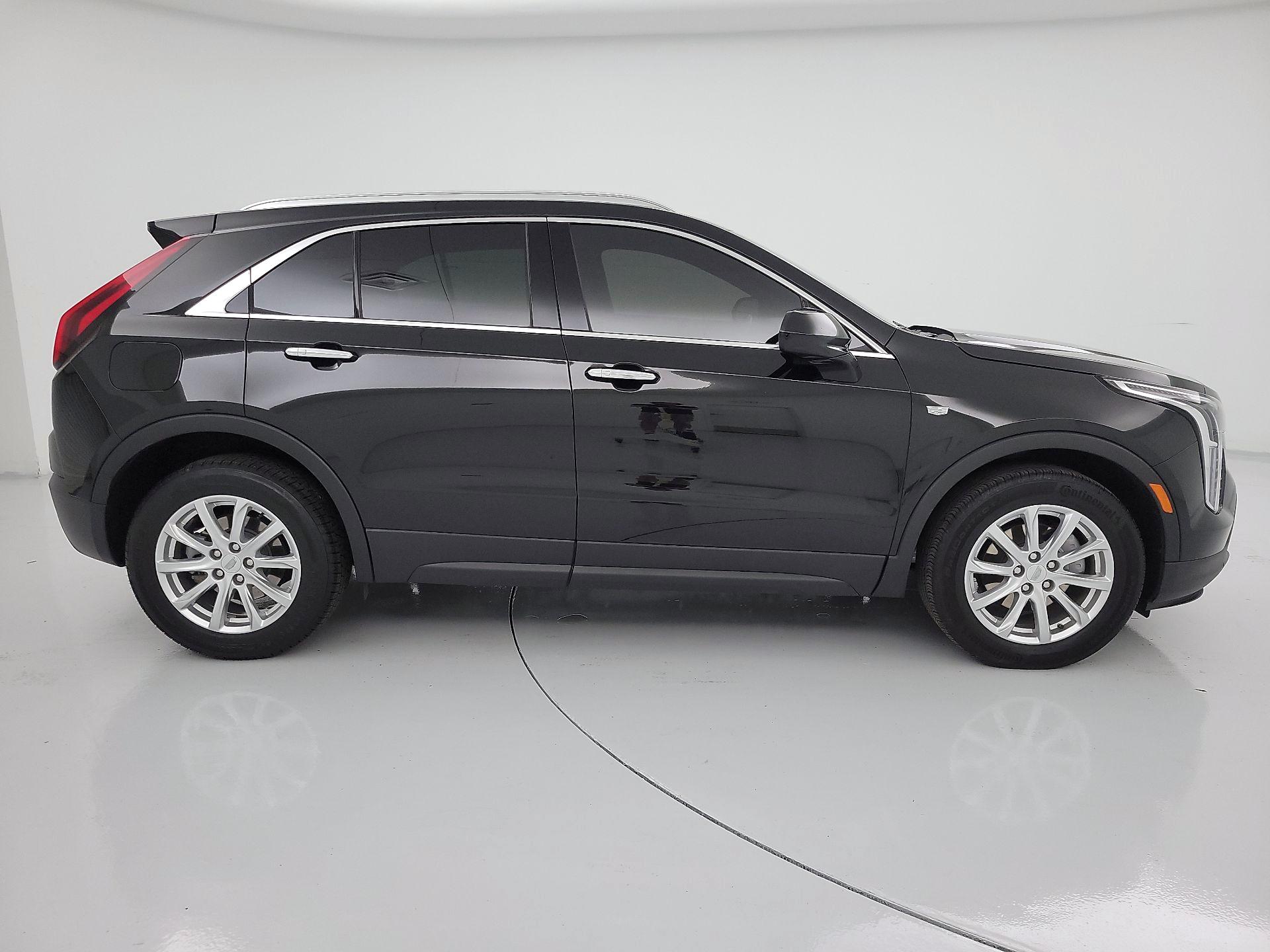 Thumbnail: 2023 Cadillac XT4 - 4
