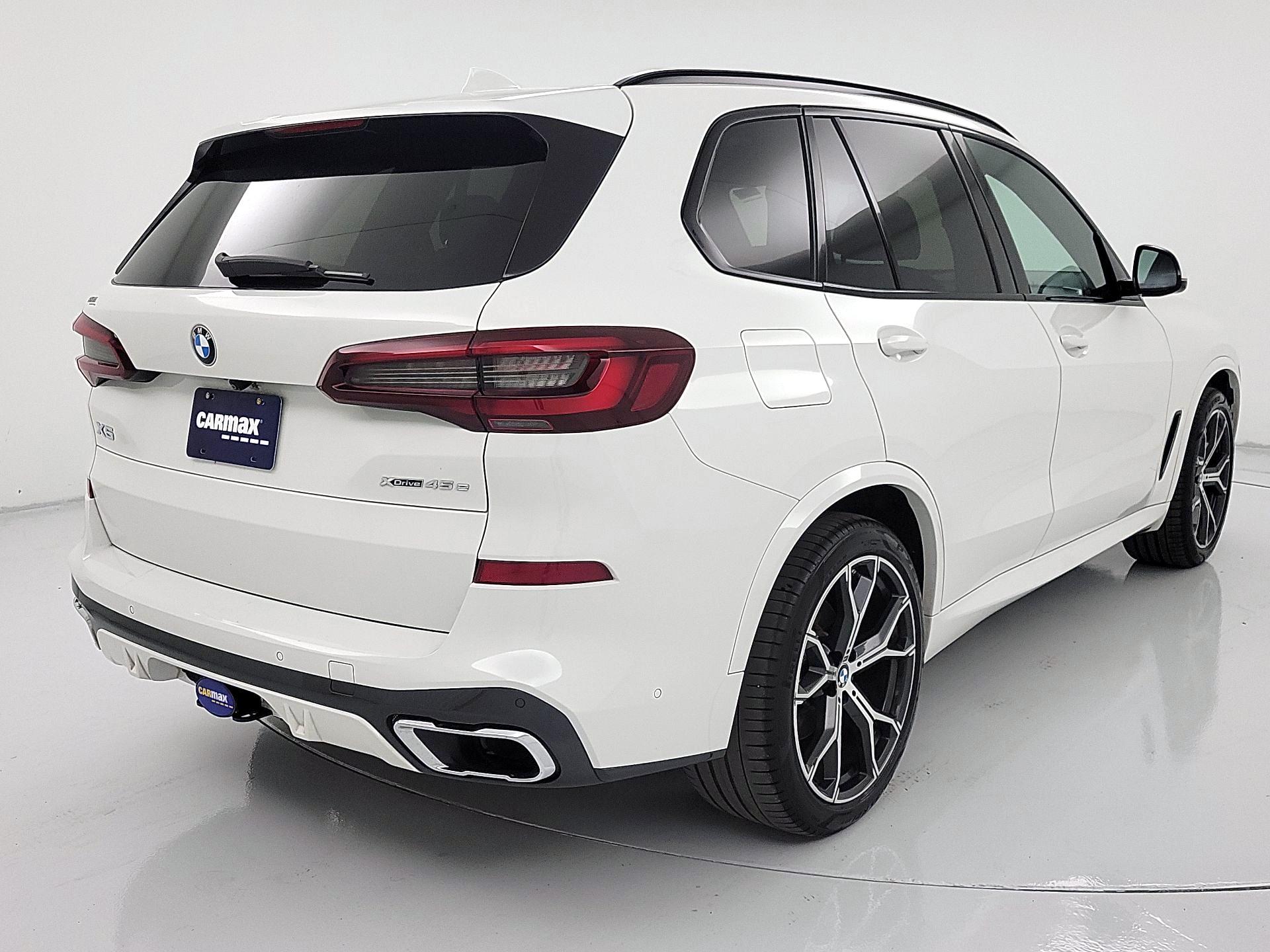Thumbnail: 2021 BMW X5 - 5