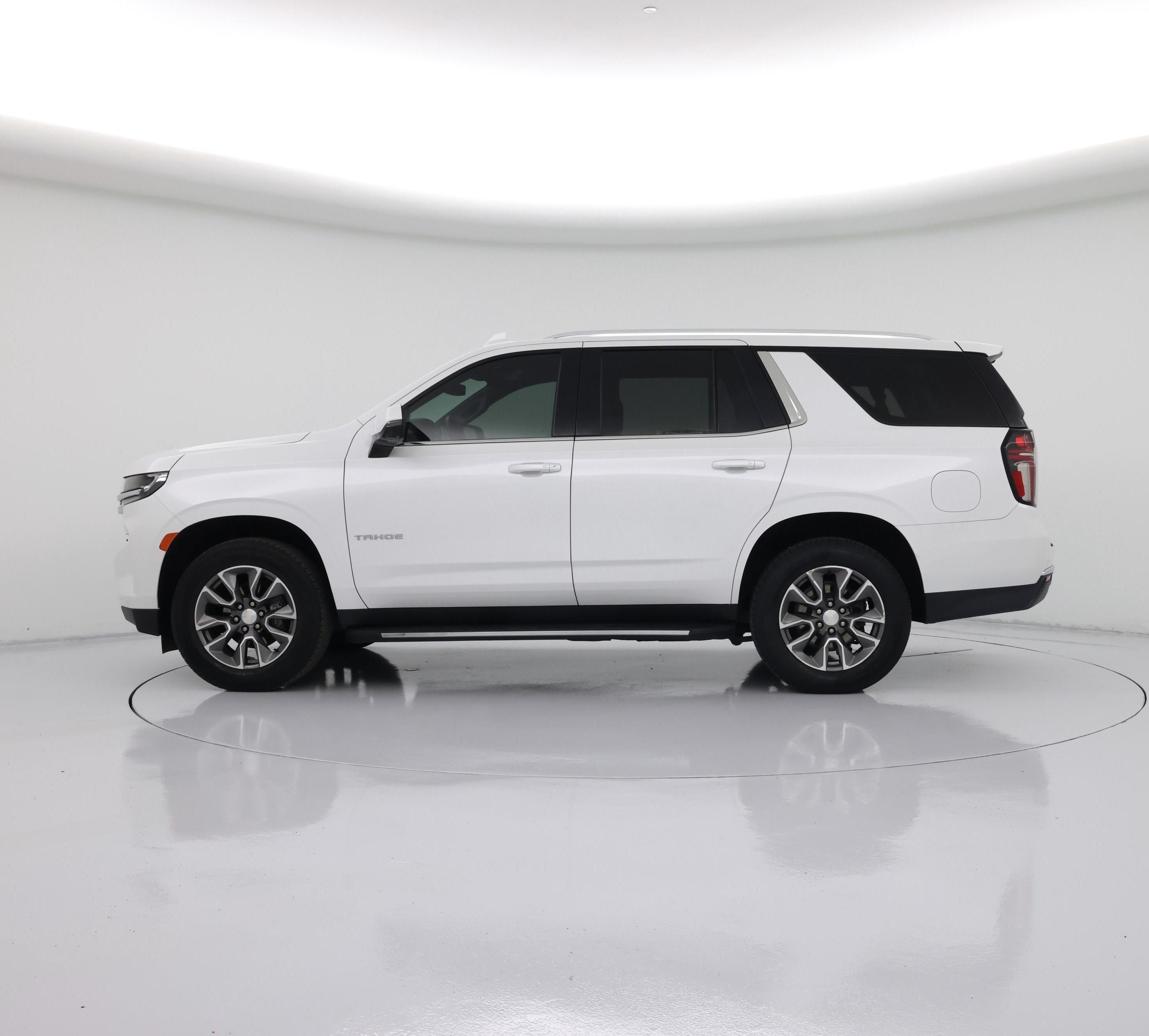 Thumbnail: 2022 Chevrolet Tahoe - 3