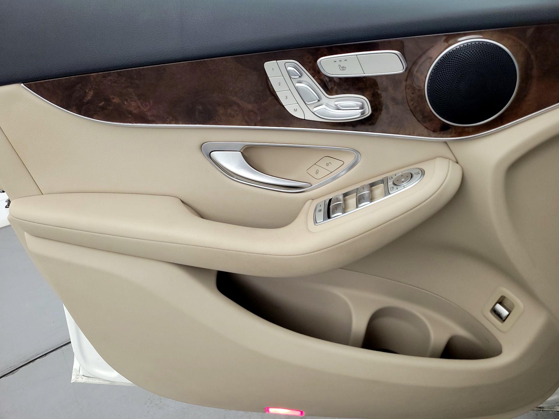Thumbnail: 2018 Mercedes-Benz GLC - 12