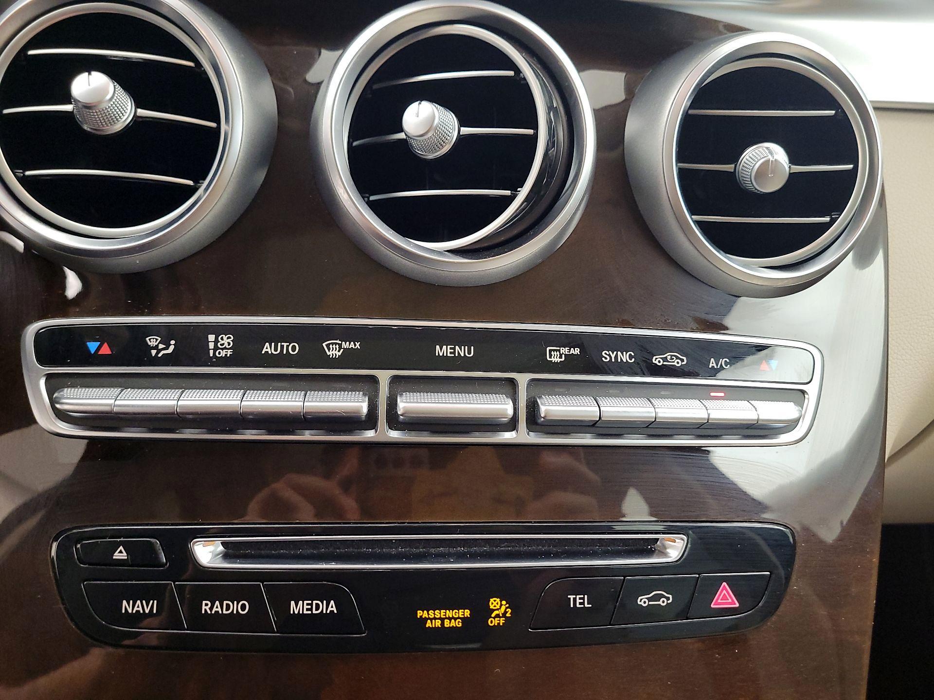 Thumbnail: 2018 Mercedes-Benz GLC - 14