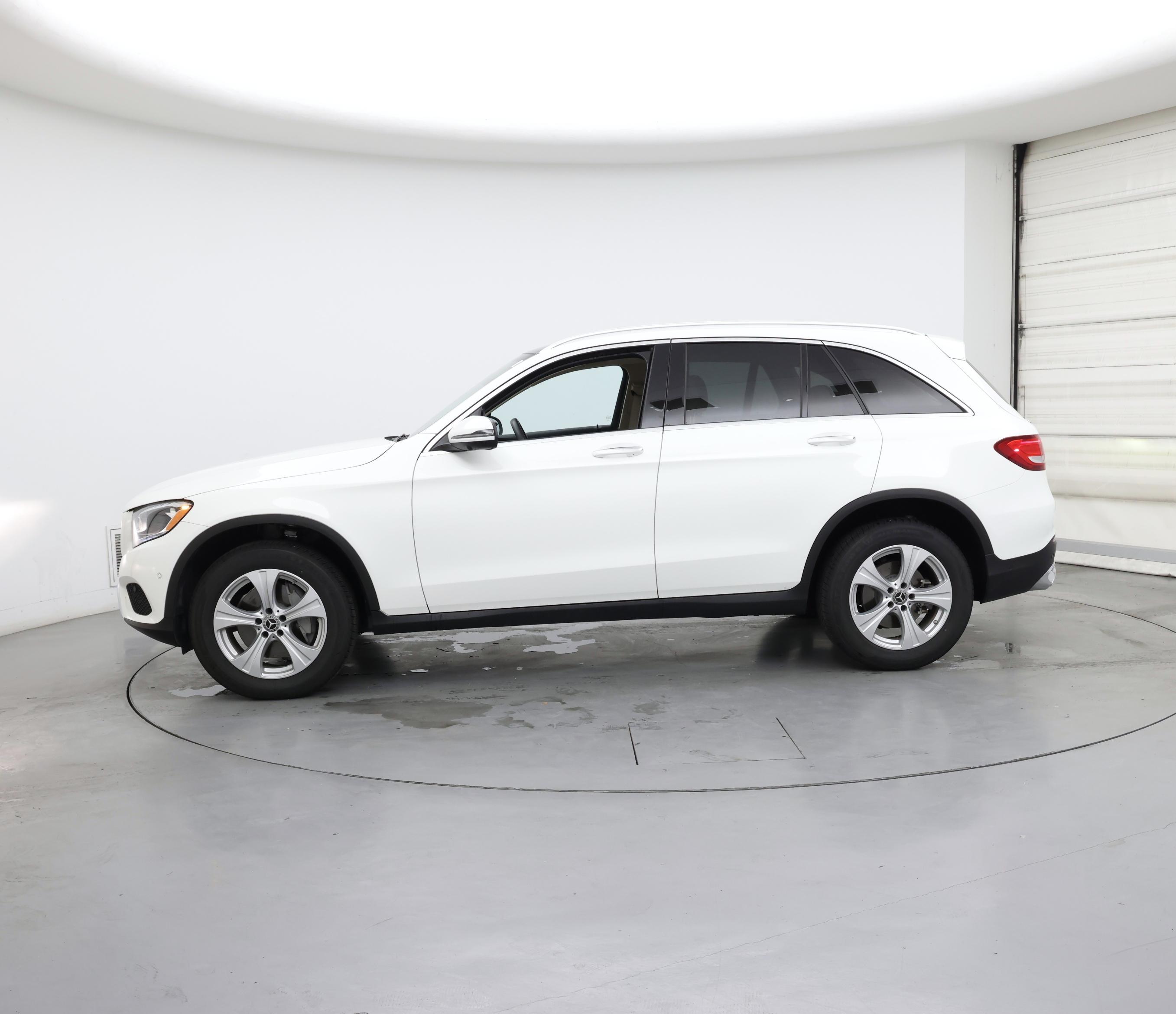 Thumbnail: 2018 Mercedes-Benz GLC - 3